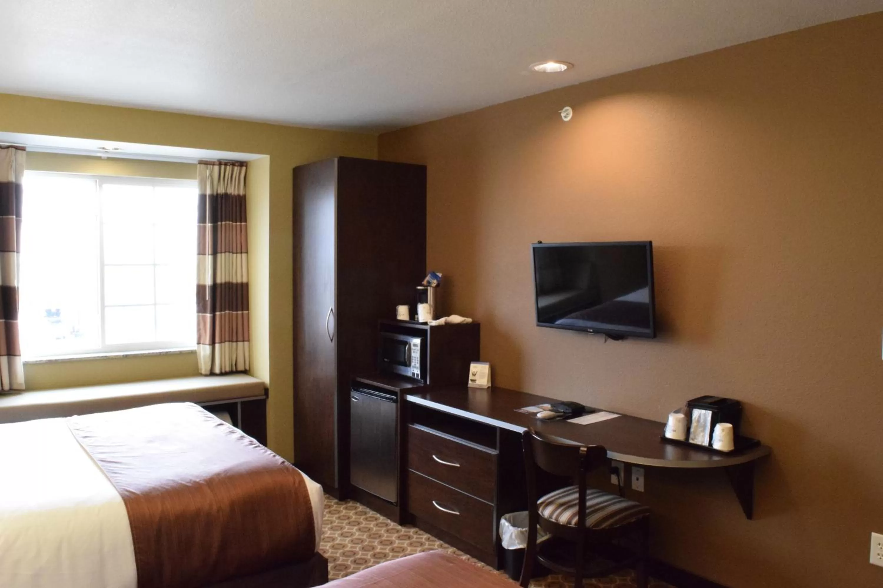 Queen Room - Non-Smoking in Microtel Inn and Suites Pecos