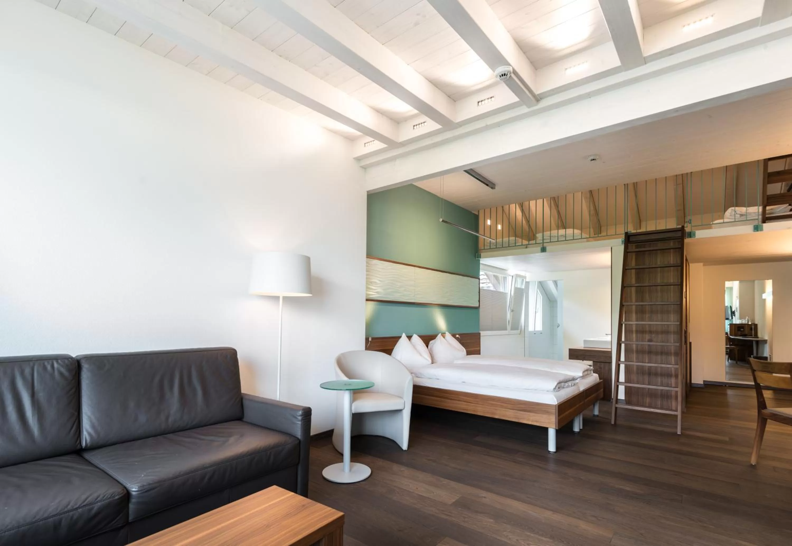 Family Suite with Lake View and Village View in Hotel Nidwaldnerhof direkt am See