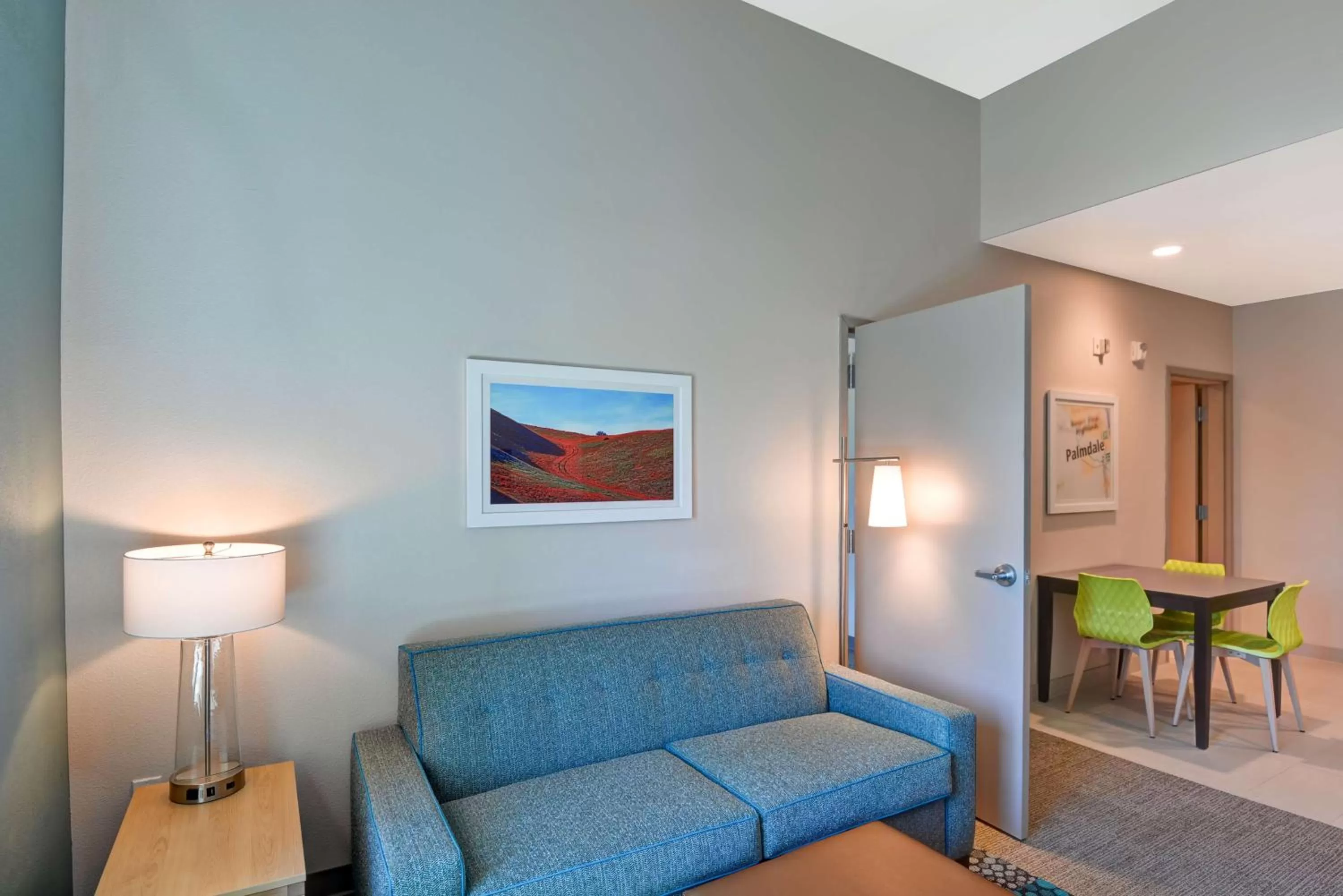 One-Bedroom King Suite - Non-Smoking in Home2 Suites By Hilton Palmdale
