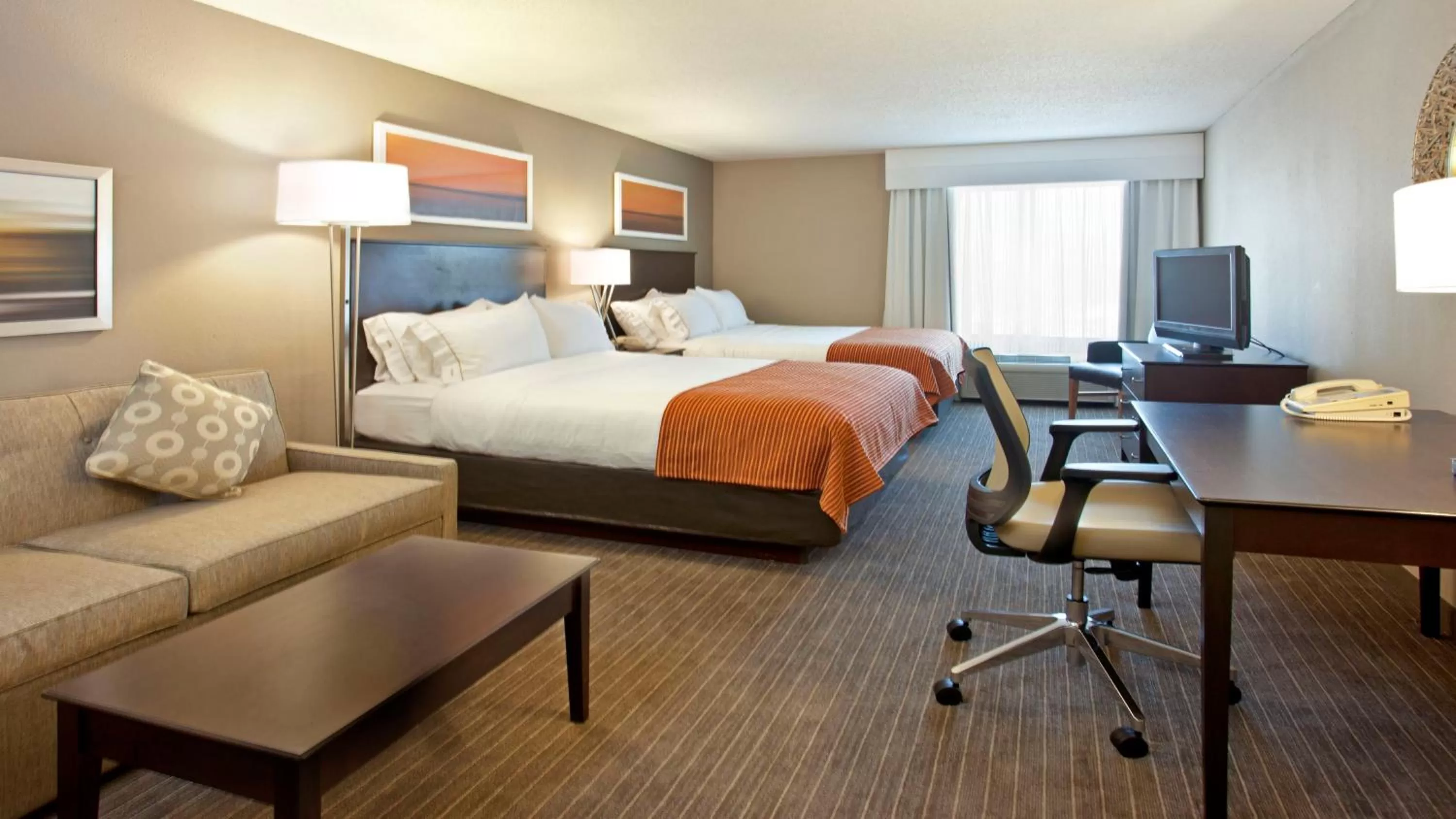 Queen Suite with Two Queen Beds in Holiday Inn Express Hotel & Suites Minneapolis - Minnetonka by IHG