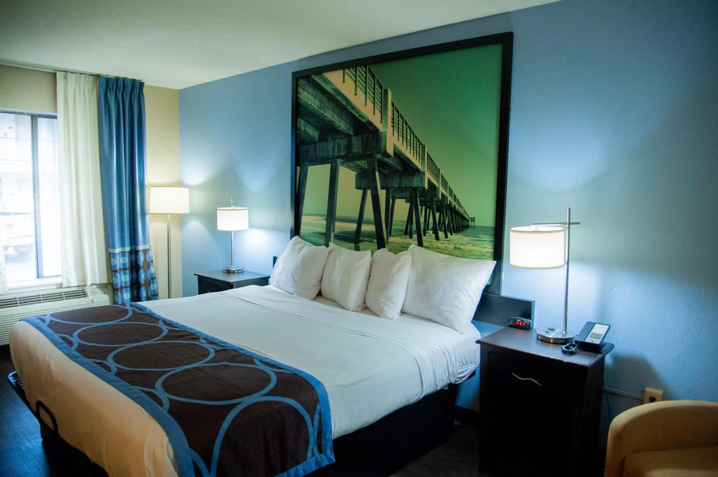 King Room - Mobility Access/Non-Smoking in Super 8 by Wyndham Crestview