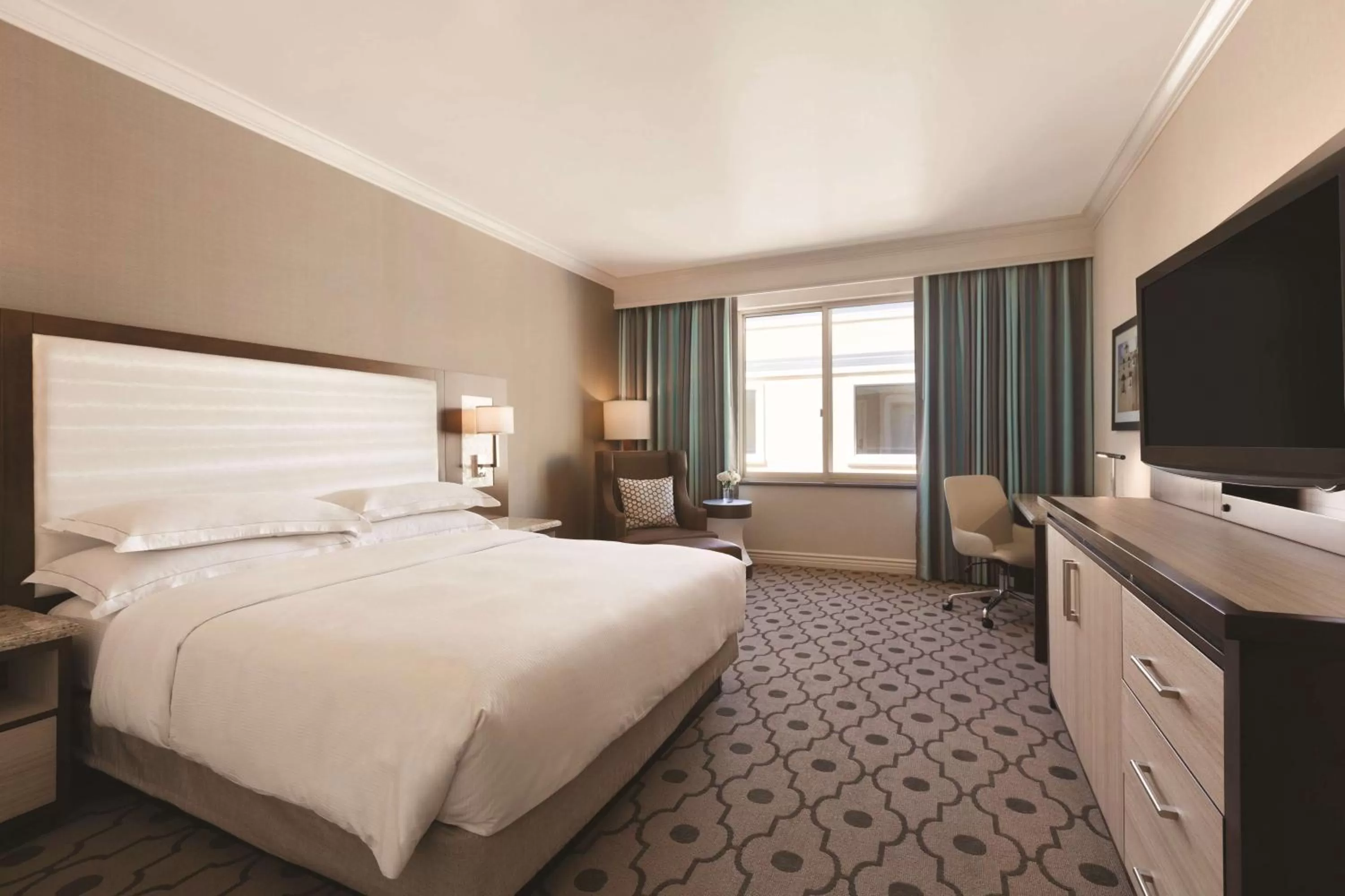 King Room in Hilton Los Angeles/San Gabriel