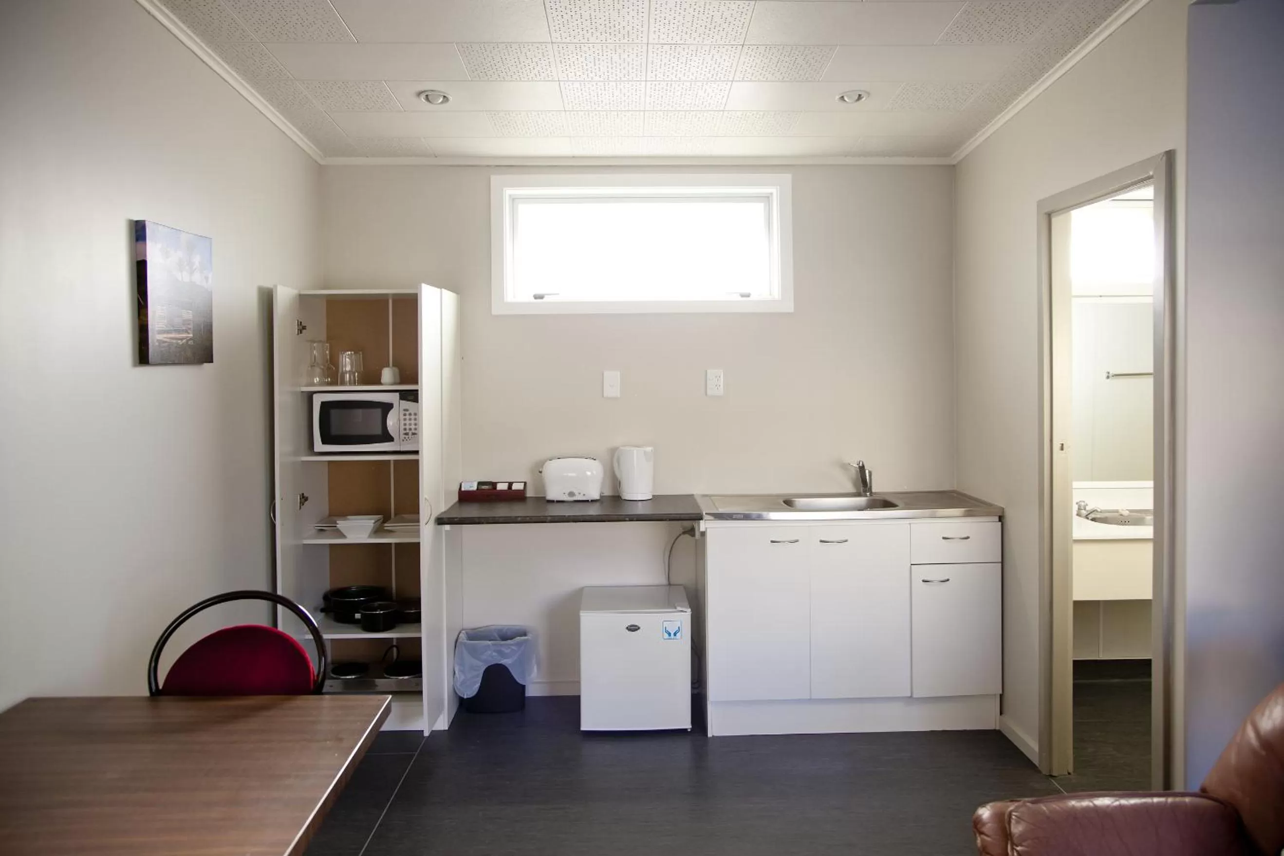 Ground Floor Studio in Apple Motor Inn