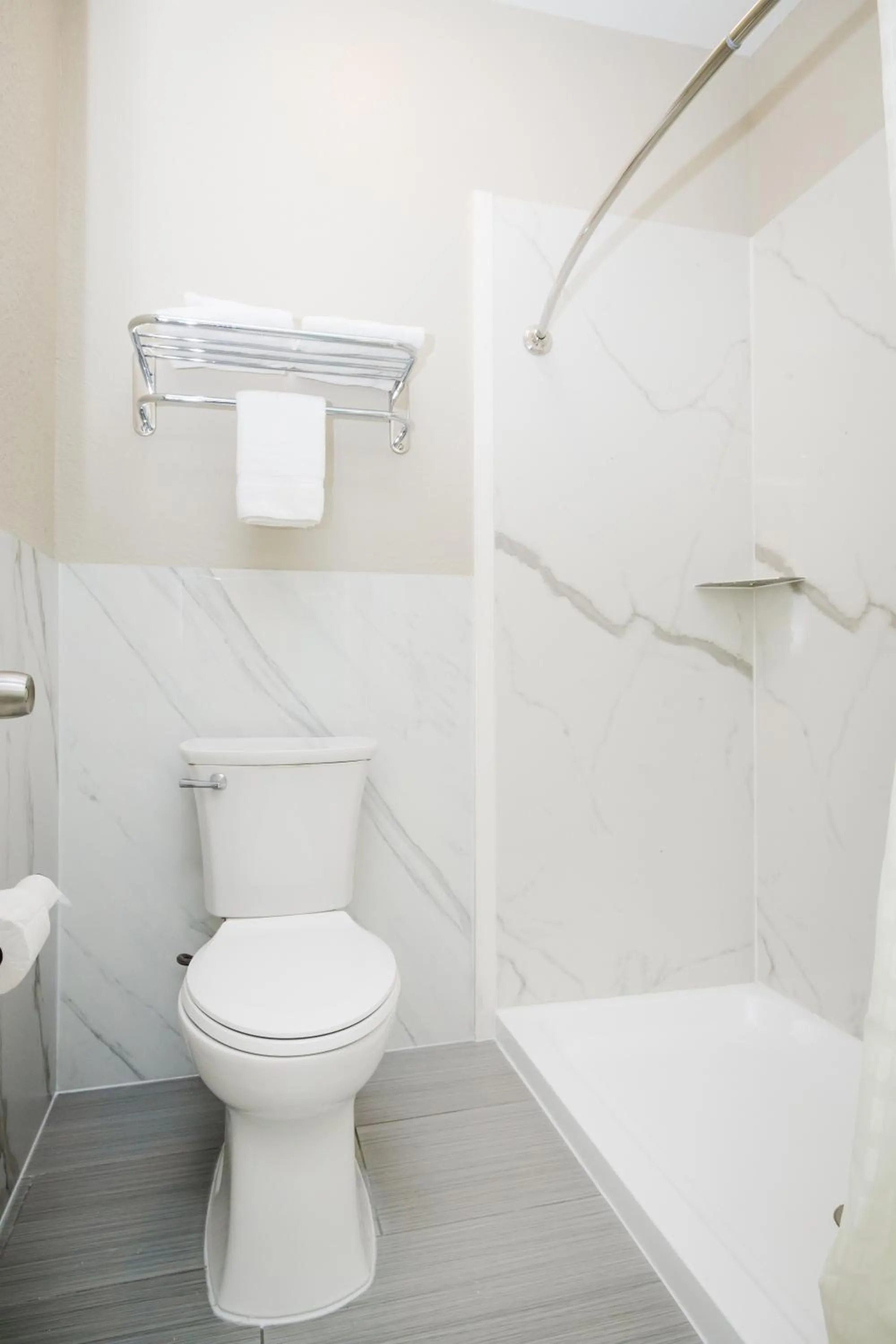 King Suite with Spa Bath in Winchester Inn and Suites Humble/IAH/North Houston