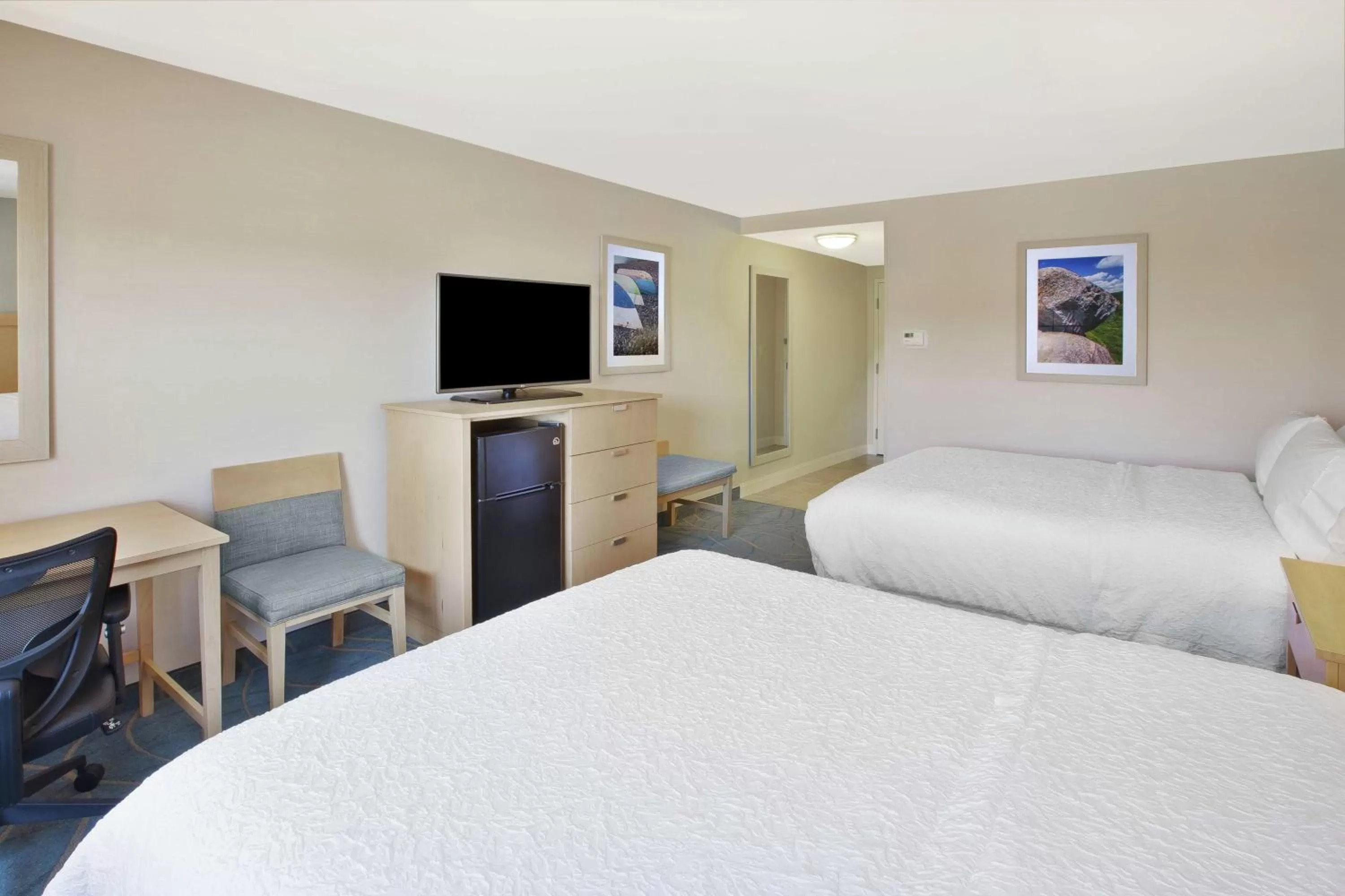 Queen Room with Two Queen Beds - Hearing Accessible/Non-Smoking in Hampton Inn Bar Harbor