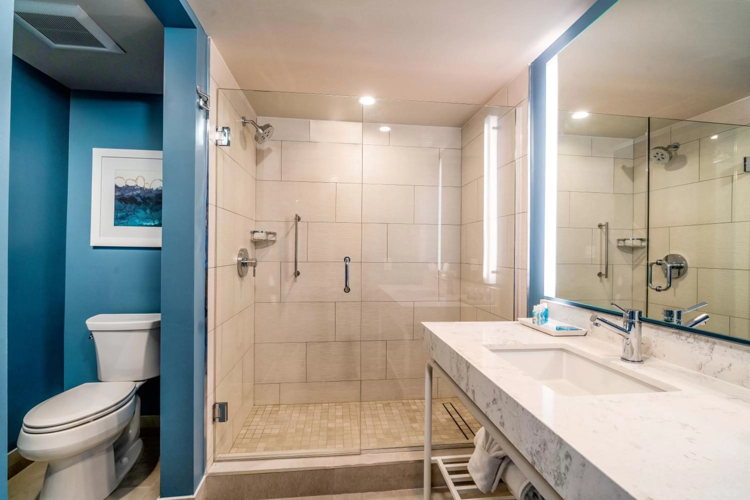 ADA Ocean View Two Queens in Chesapeake Beach Resort