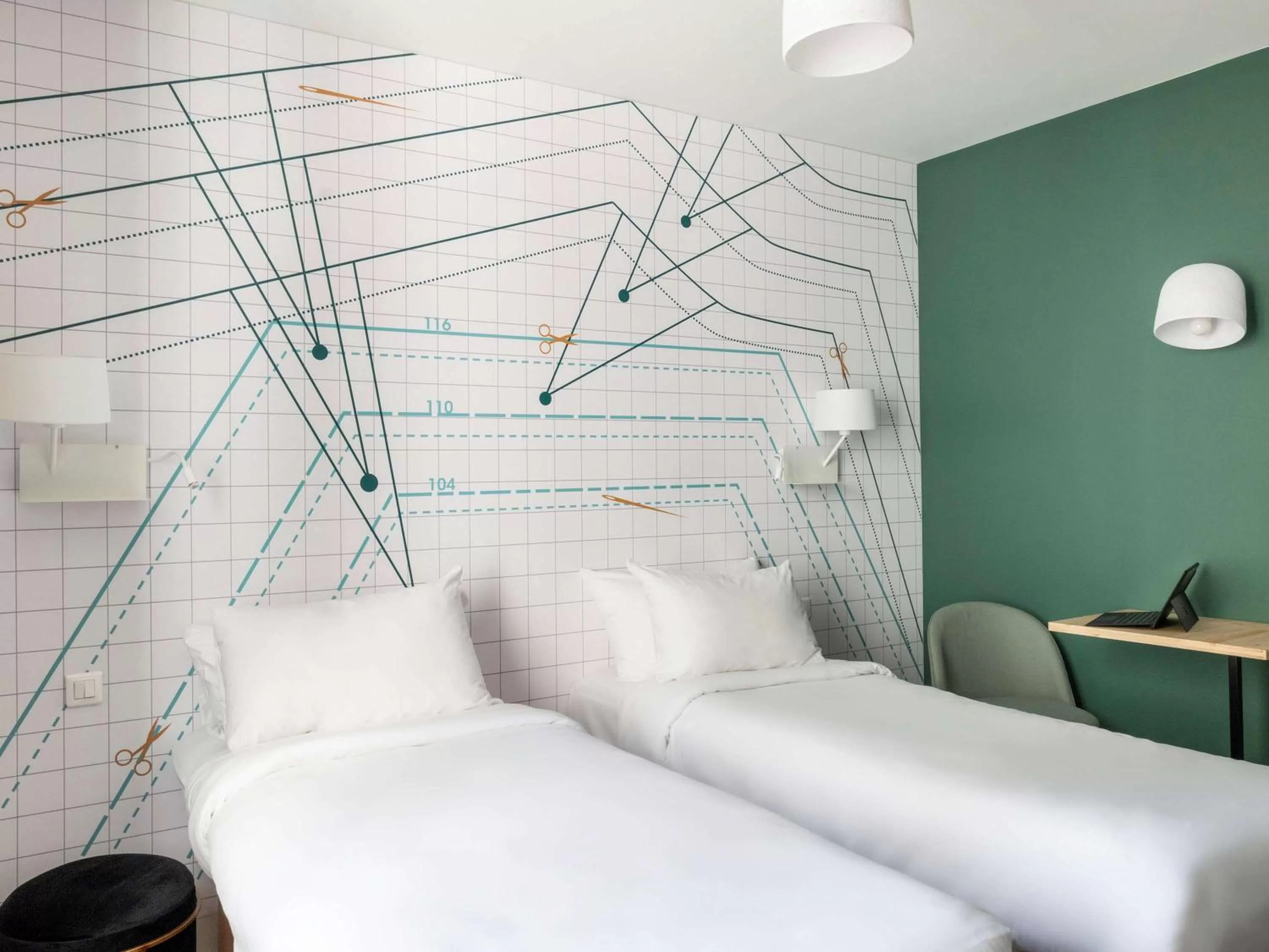 Superior Room with Three Single Beds in ibis Styles Asnieres Centre