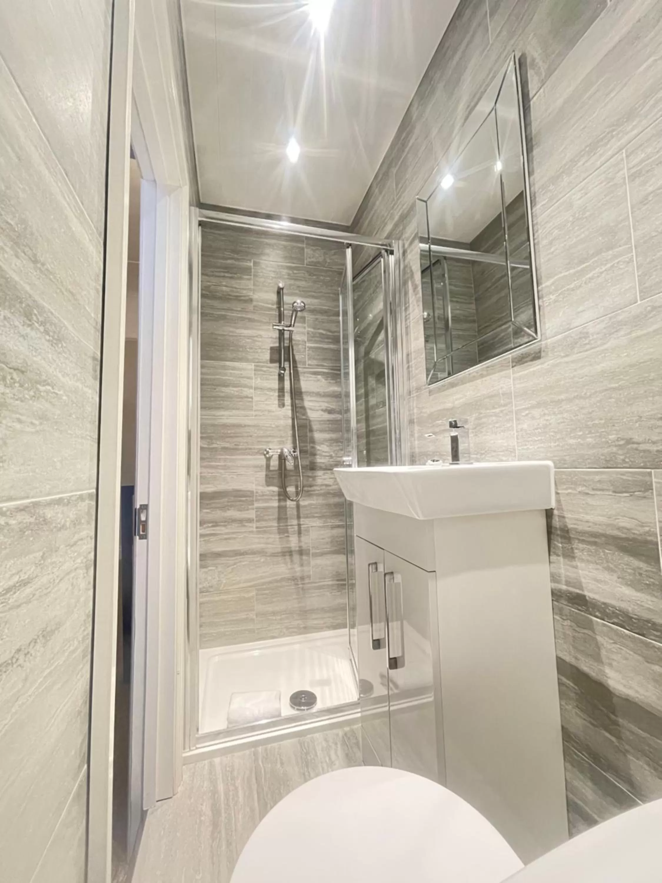 Small Double Room - single occupancy in Lords Hotel