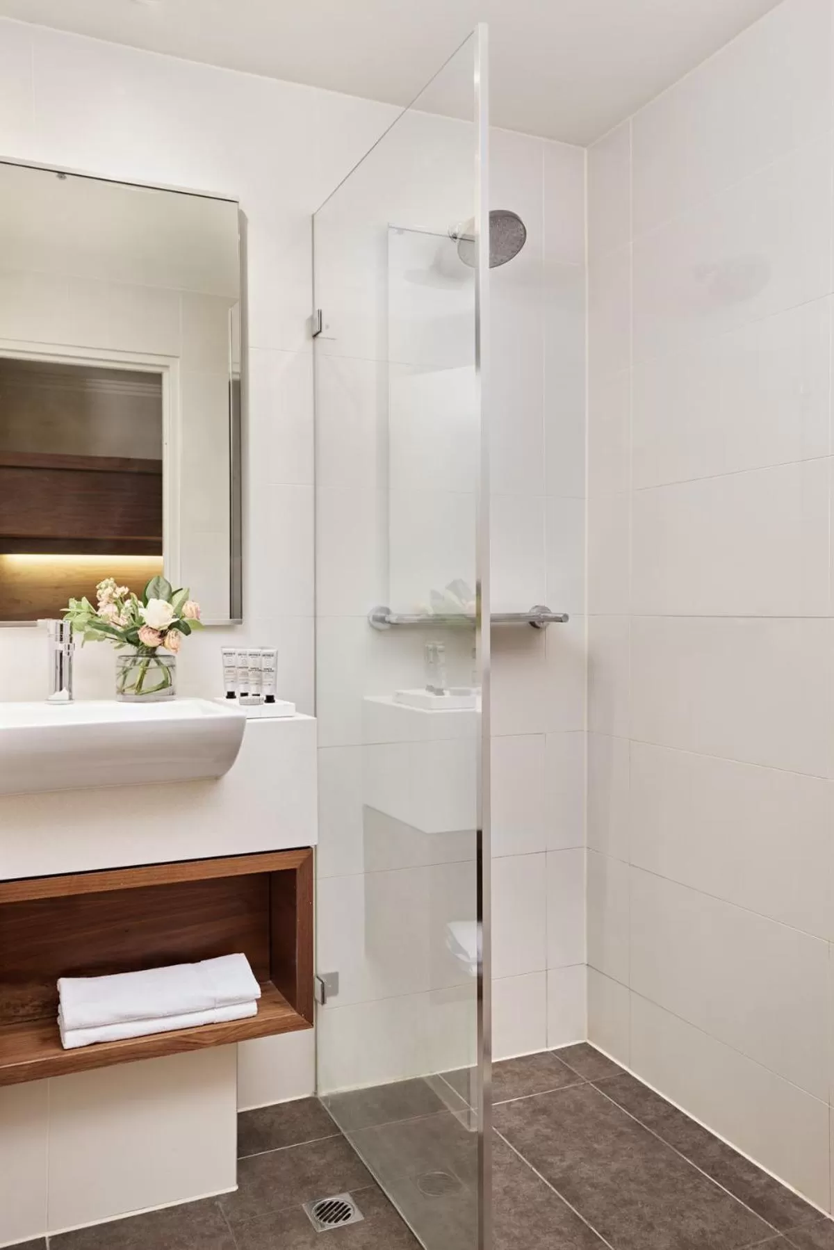 Shower in View Melbourne