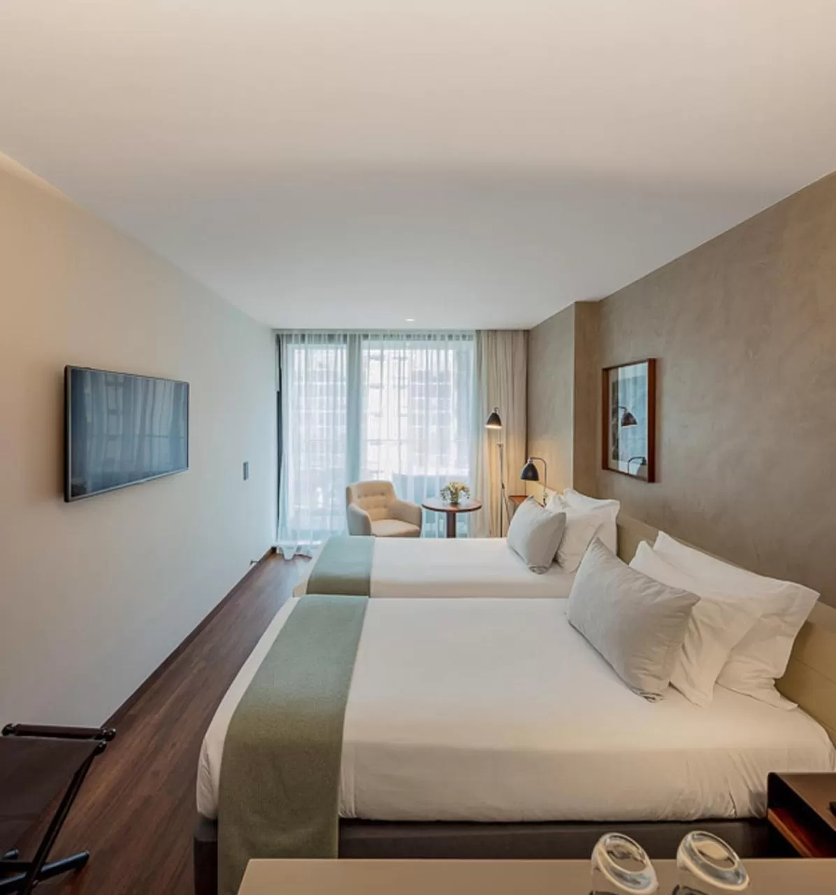 Deluxe Family Room in Lux Lisboa Park