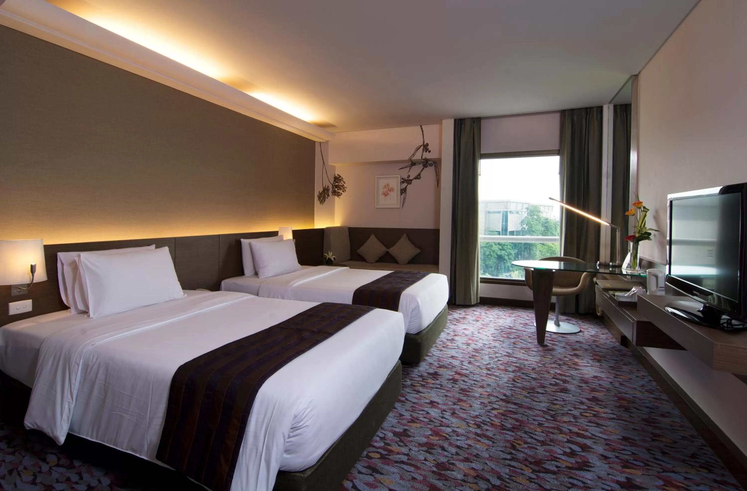 Superior Double or Twin Room in Rama Gardens Hotel Bangkok