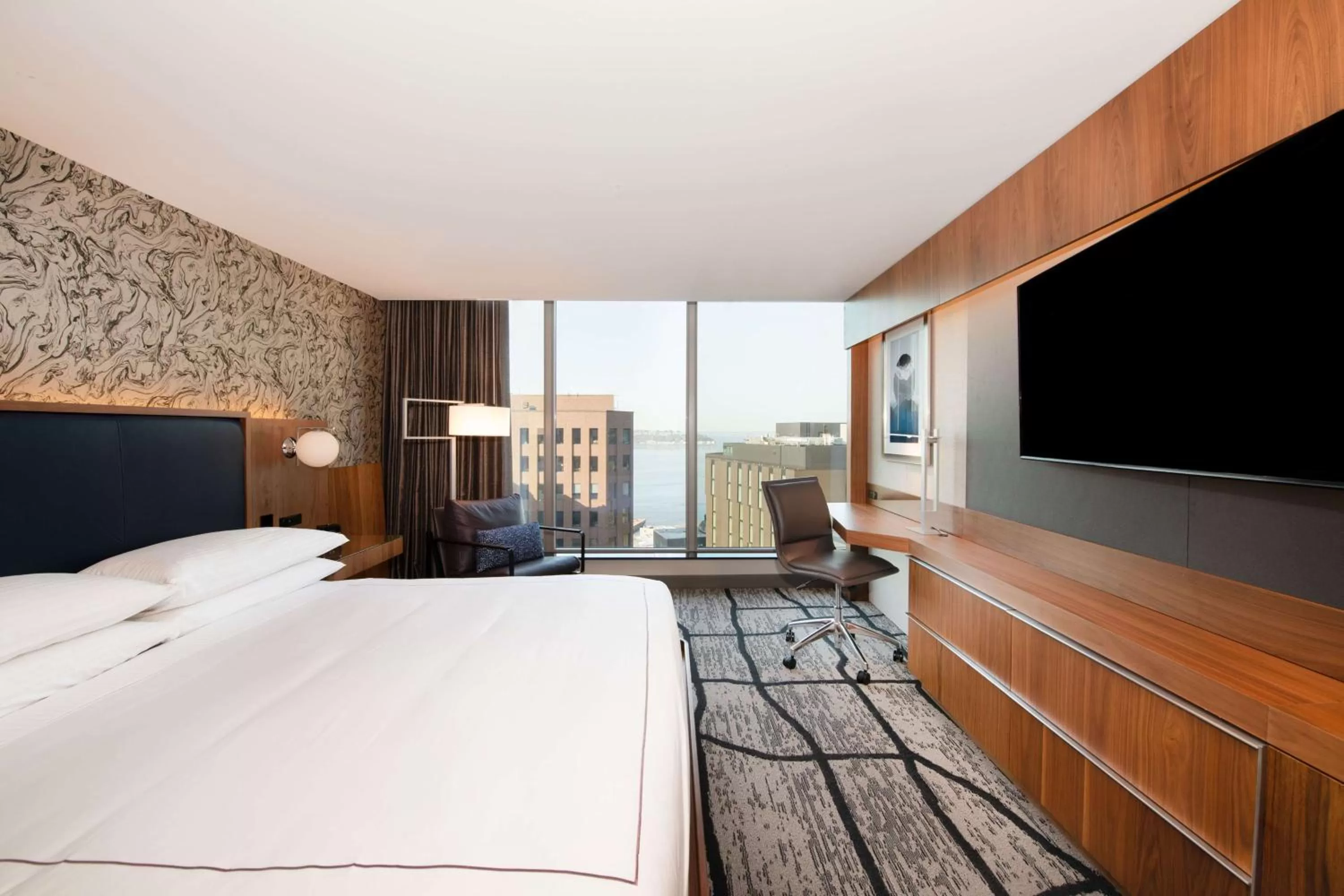 Deluxe King Room with City View in The Charter Hotel Seattle, Curio Collection By Hilton