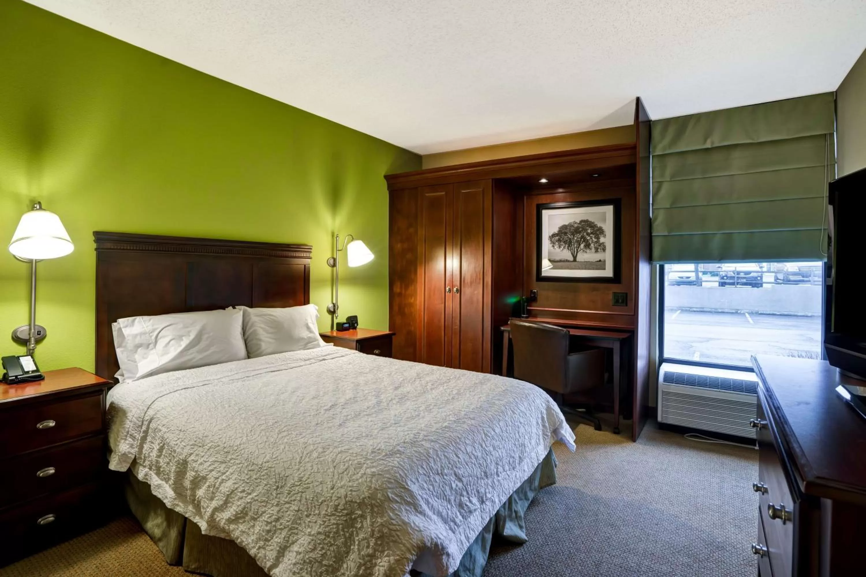 Double Room Disability Access with Tub - Non-Smoking in Hampton Inn Morgantown