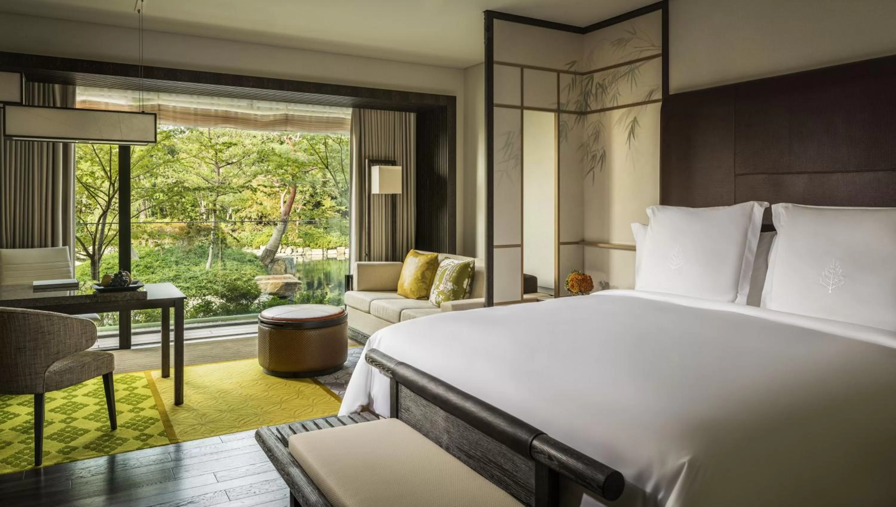 Premier Heritage Garden Room King in Four Seasons Hotel Kyoto