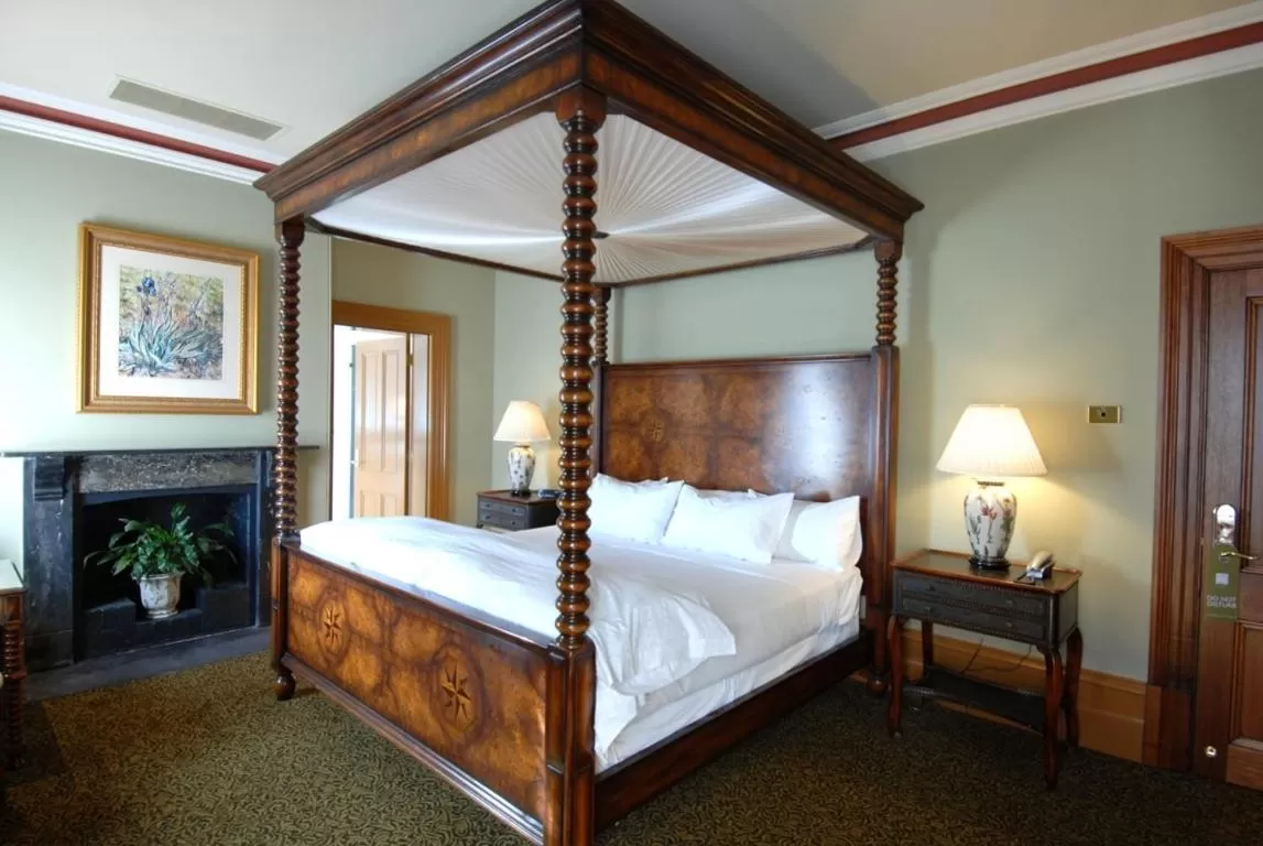 Royal Suite with Balcony in Craig's Royal Hotel