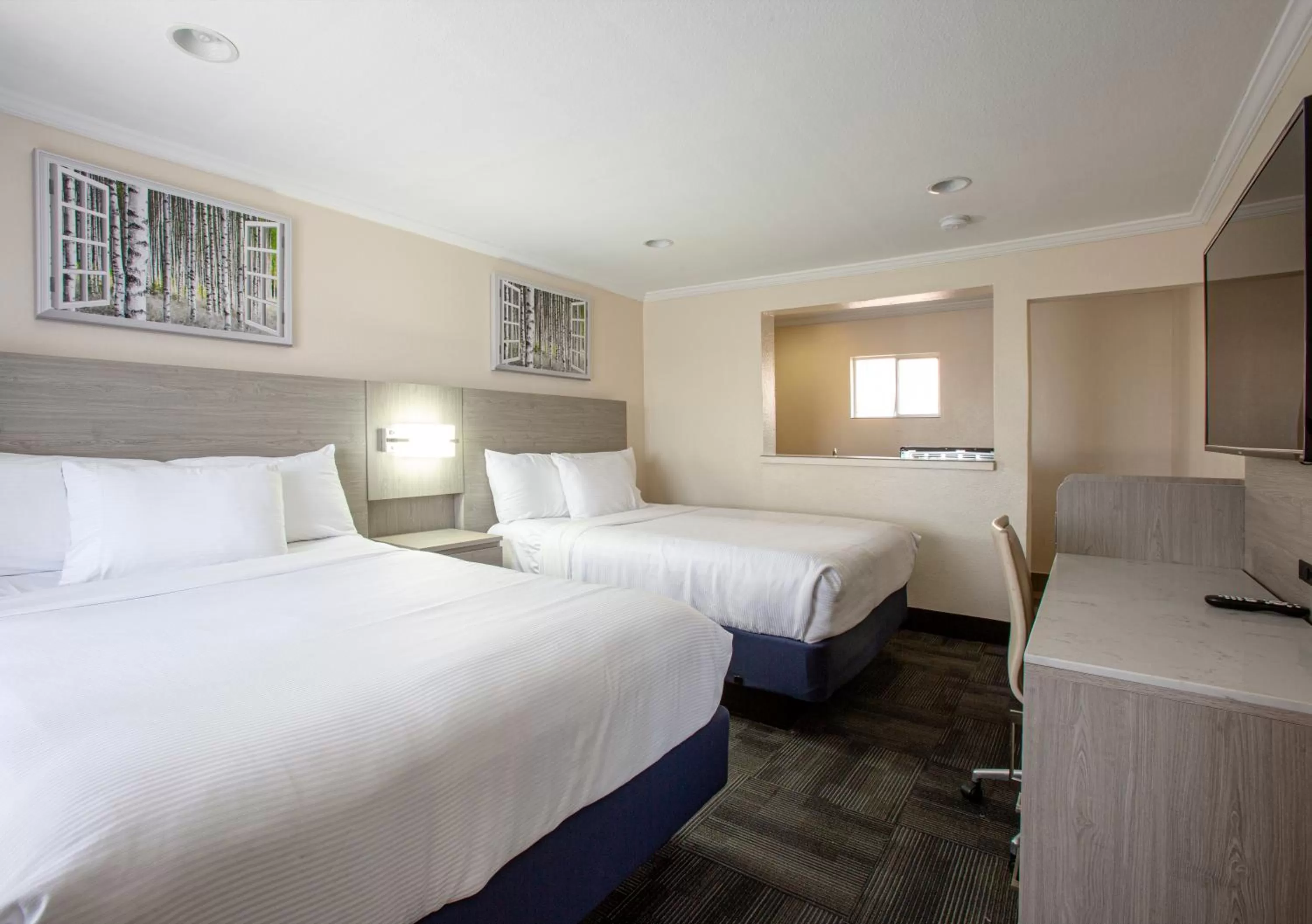 Family Suite in Hotel Aspen Flagstaff/ Grand Canyon InnSuites