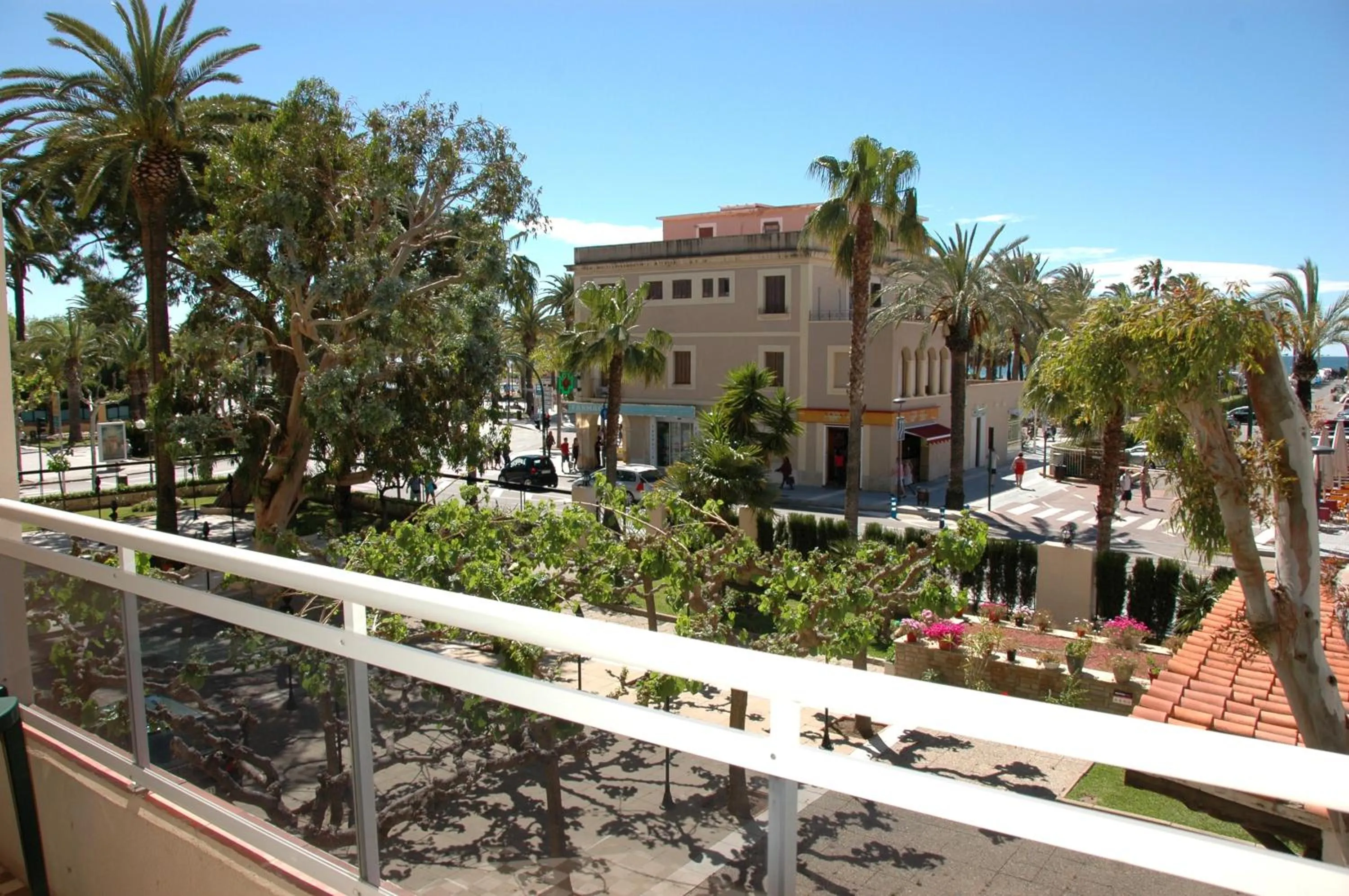 Double or Twin Room with Balcony in Hotel Planas