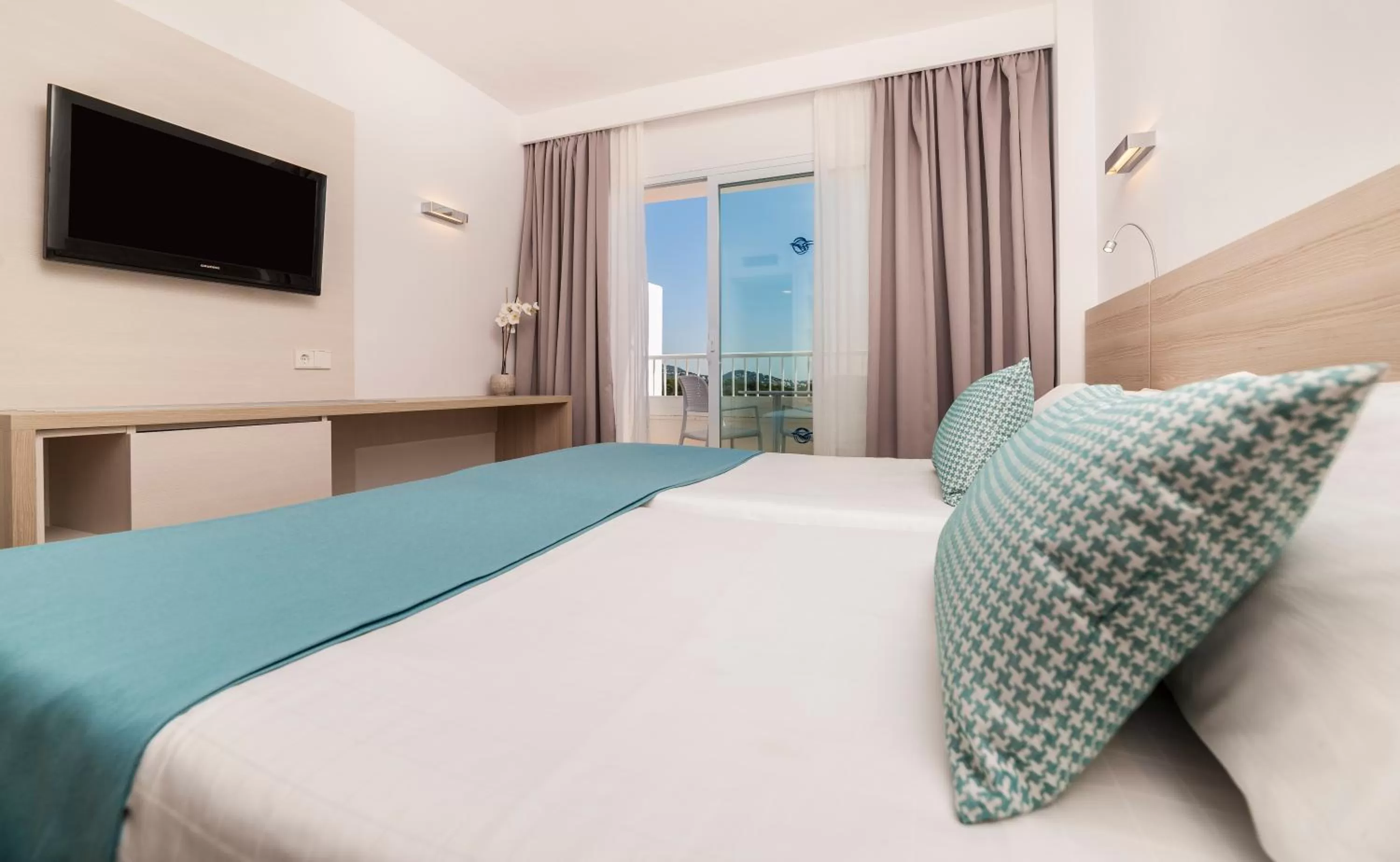 Twin Room in Globales Mimosa