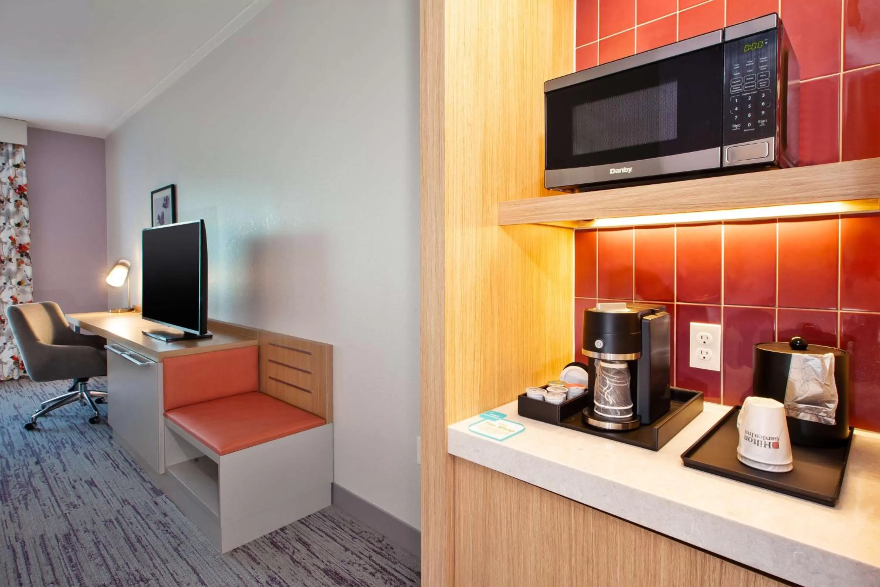 Queen Room with Two Queen Beds - Mobility Accessible with Tub in Hilton Garden Inn Columbus Easton, Oh