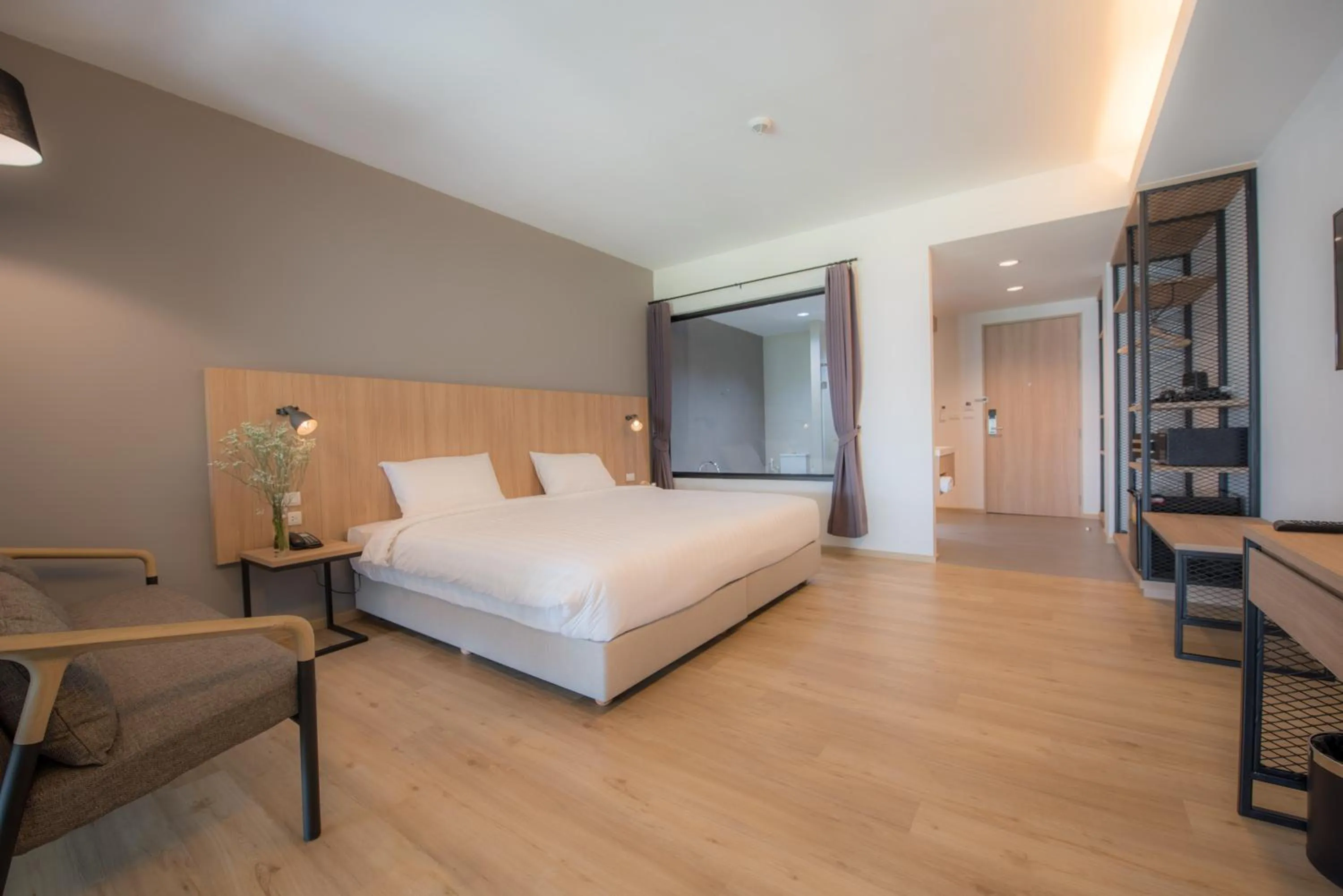 Suite with Pool View in Mii Hotel Srinakarin