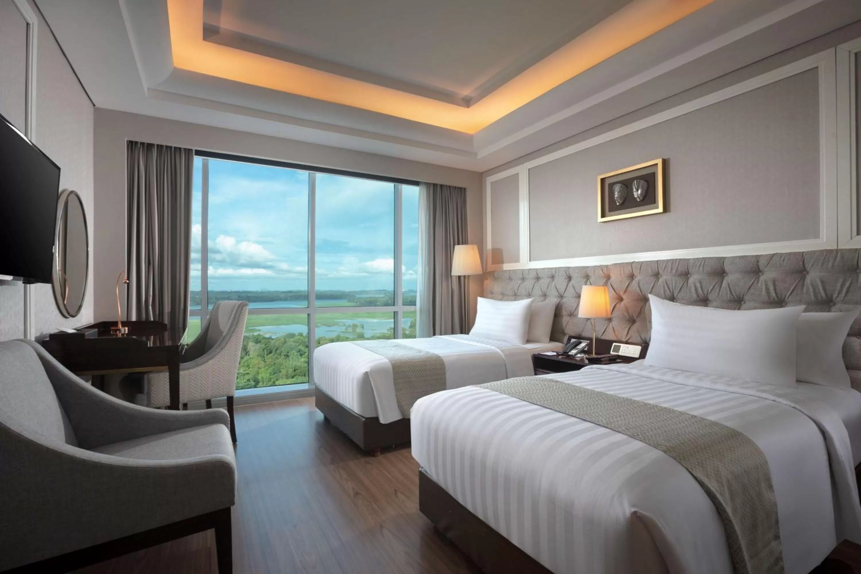 Deluxe Twin Room with Lake View - Smoking in Wyndham Panbil Batam