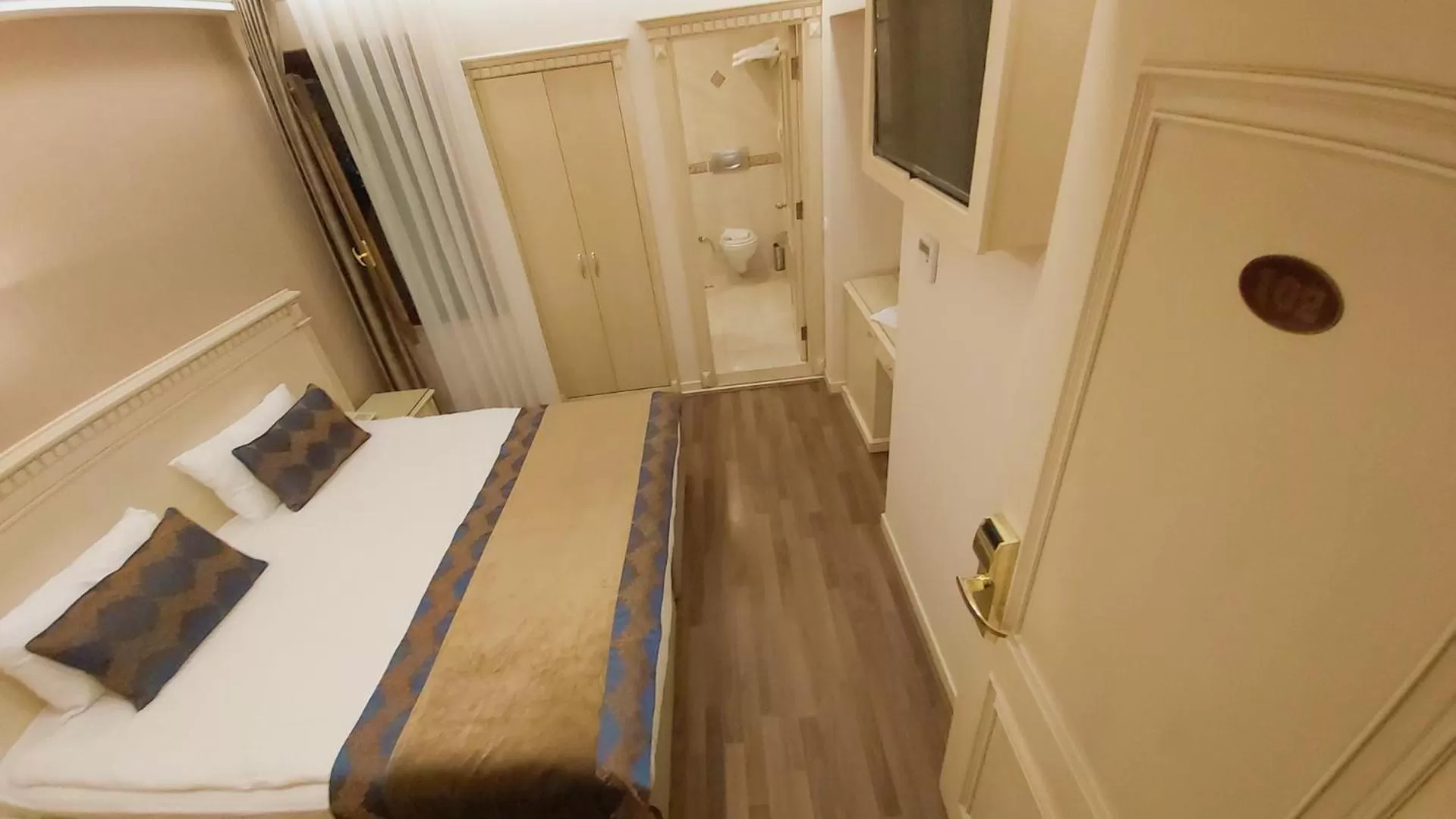 Economy Single Room in Sarnic Hotel & Sarnic Premier Hotel(Ottoman Mansion)