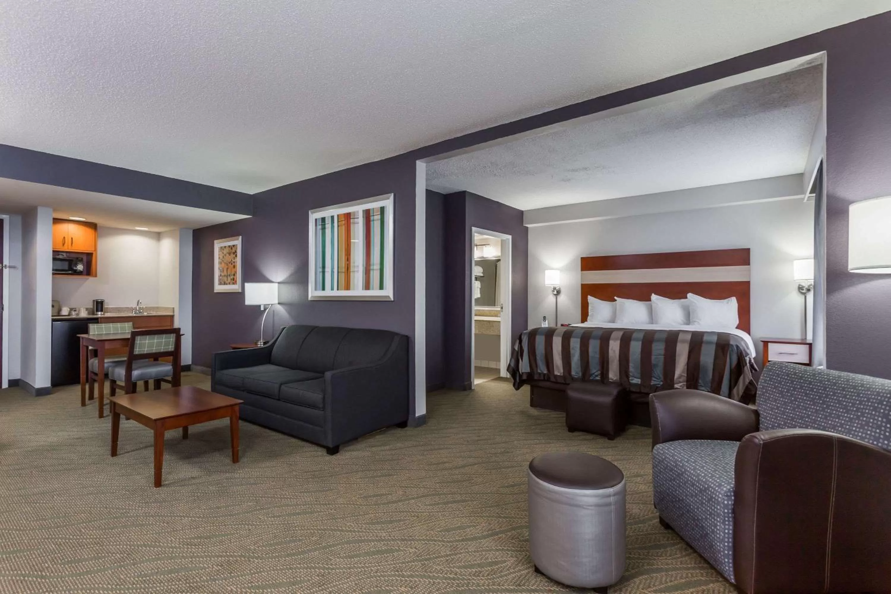 Bed in Wingate by Wyndham Chesapeake