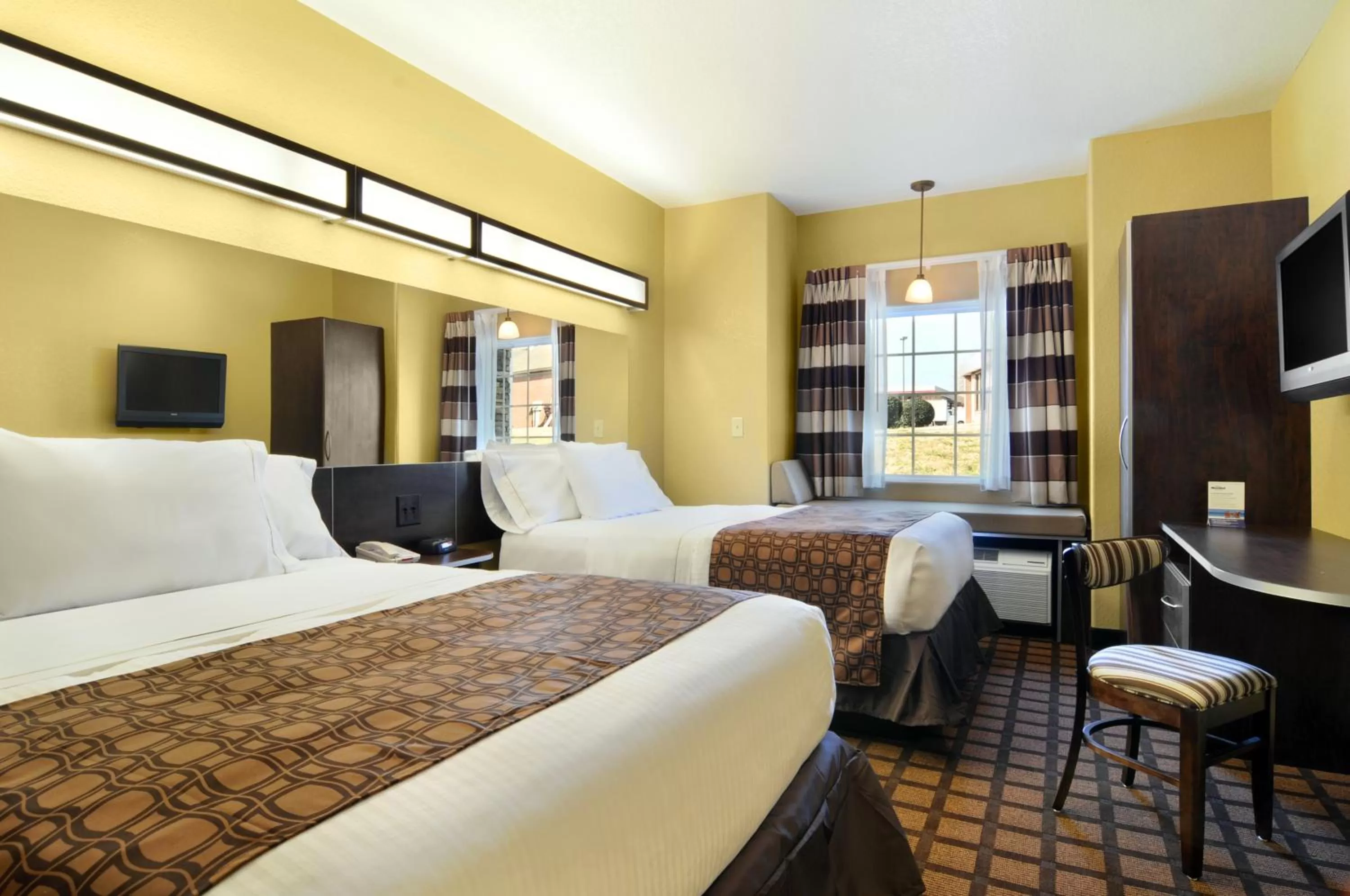 Queen Room with Two Queen Beds - Non-Smoking in Microtel Inn & Suites - Cartersville