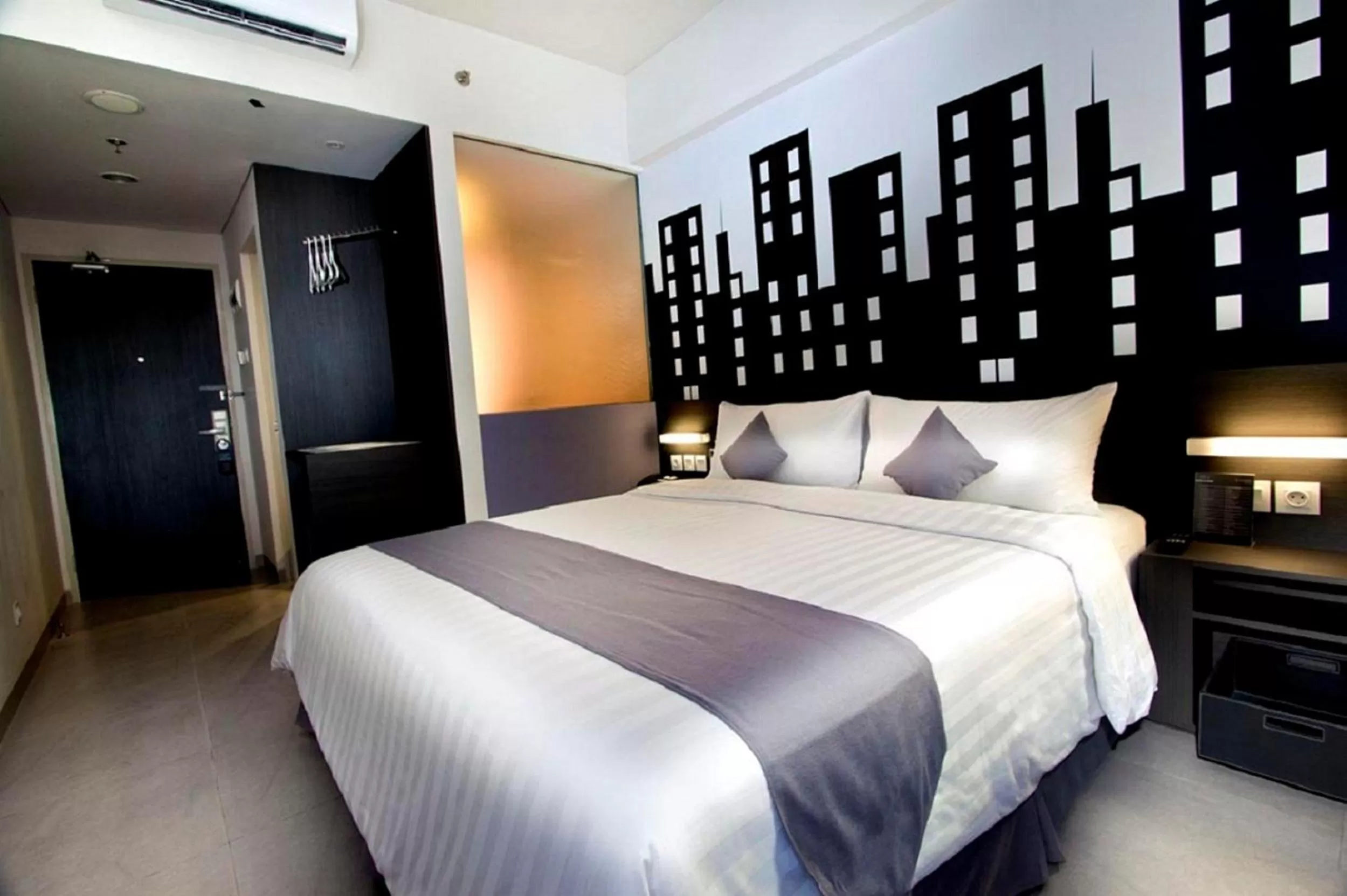 Standard Double or Twin Room in Neo Hotel Tendean Jakarta by ASTON