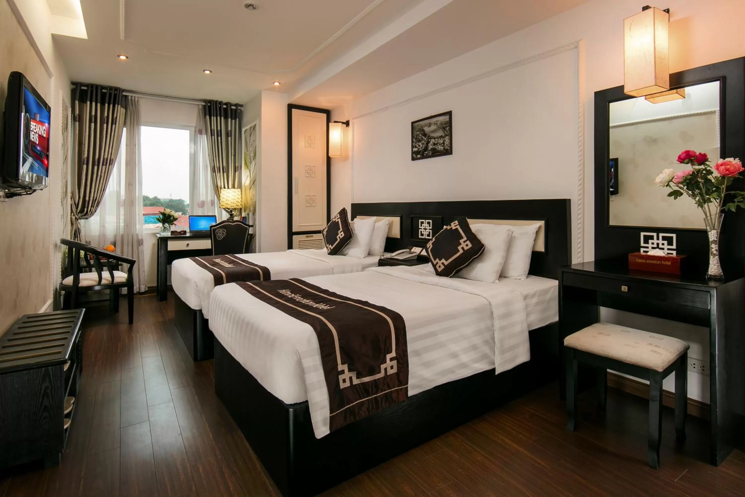 Superior Twin Room in Hanoi Emotion Hotel