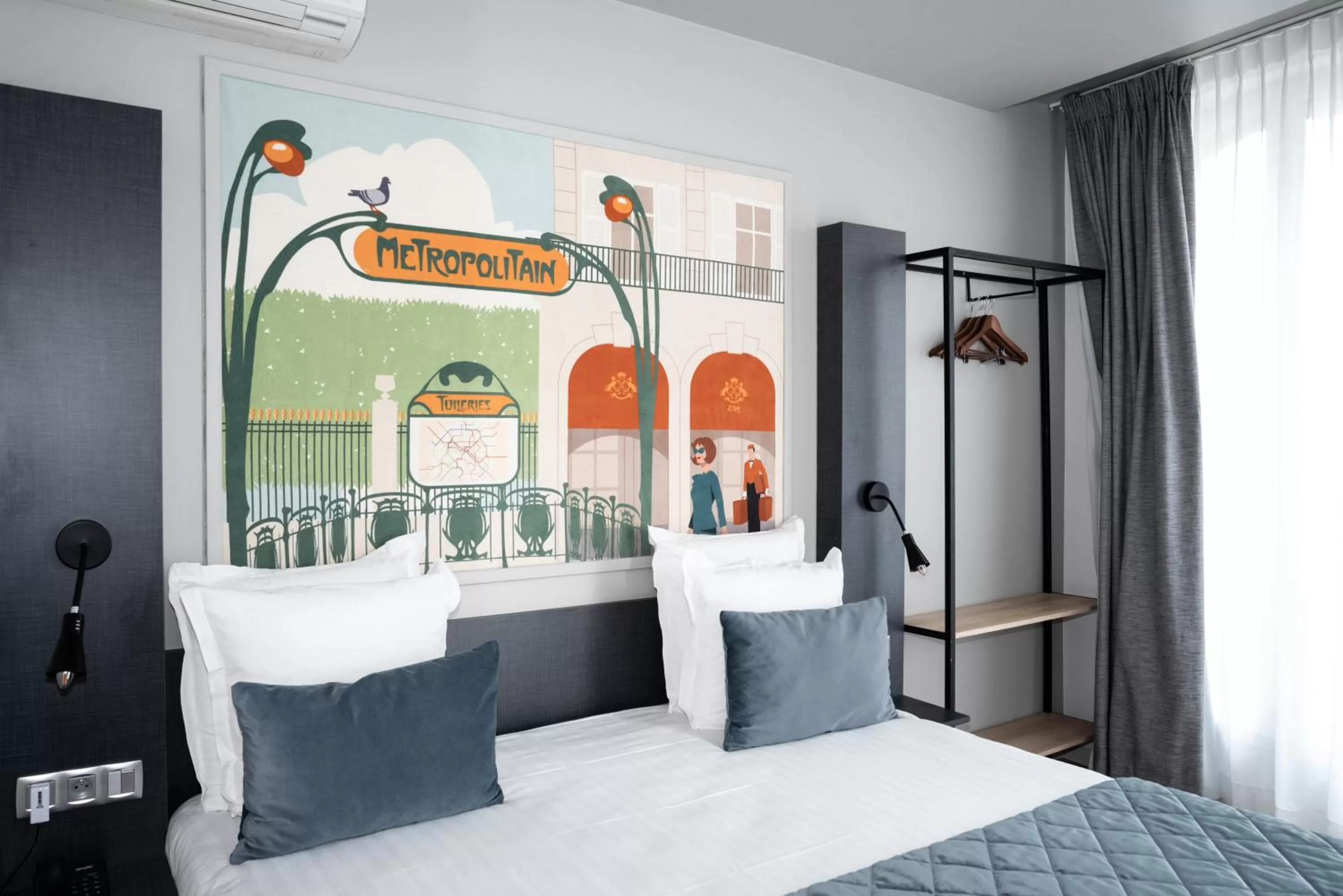 Superior King Room in Hôtel Des Arts-Bastille