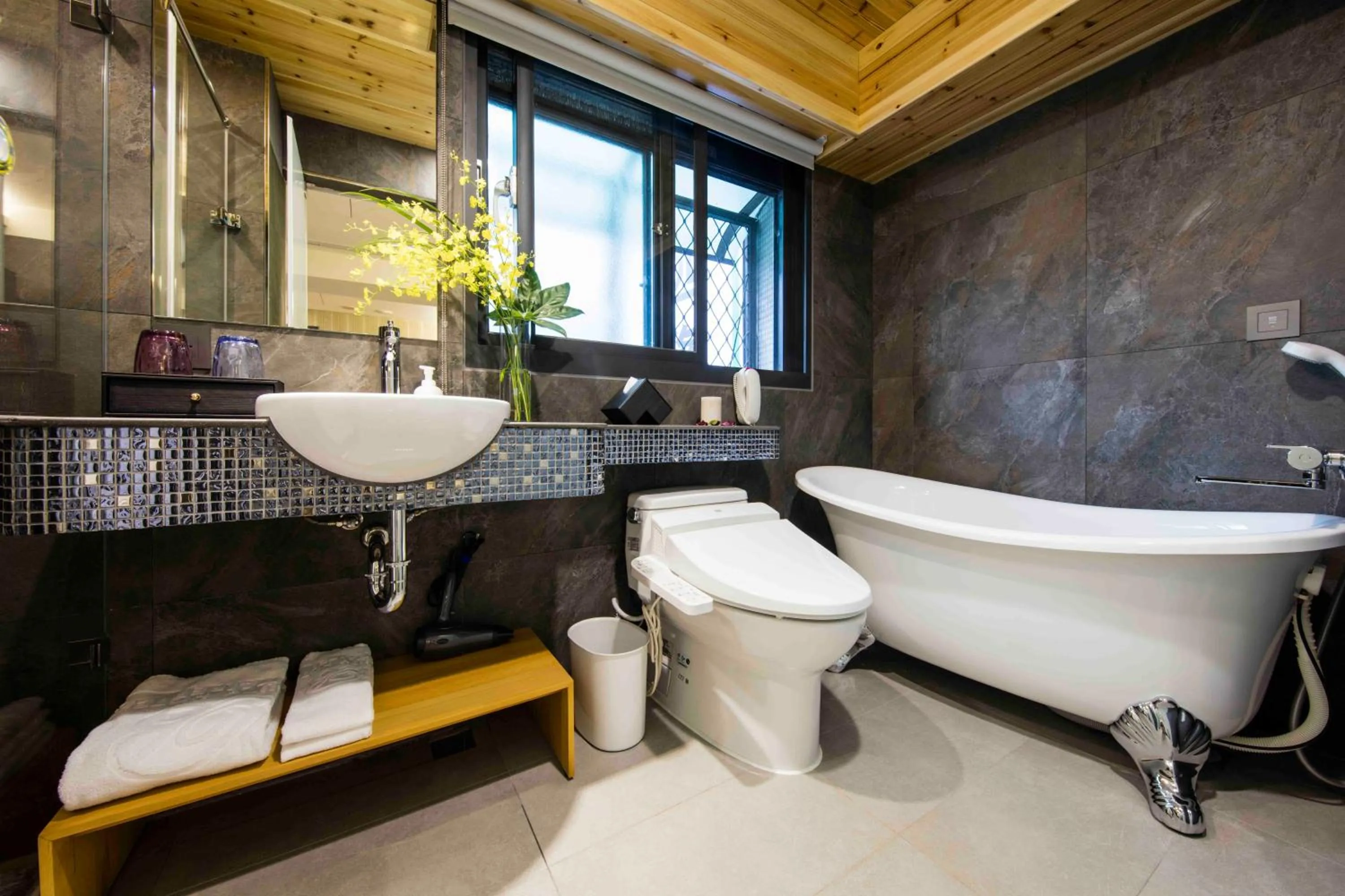 Superior Twin Room in Hotel I Journey