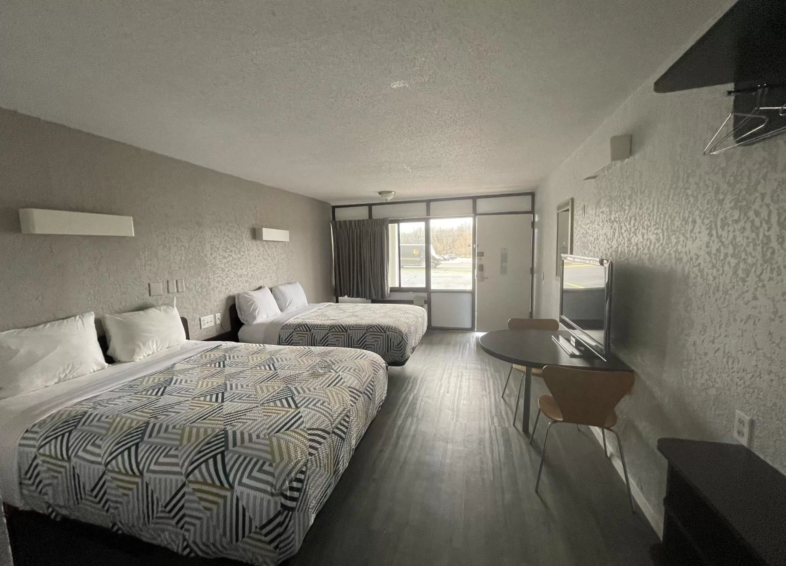 Queen Room with Two Queen Beds - Non-Smoking in Motel 6-Sallisaw, OK