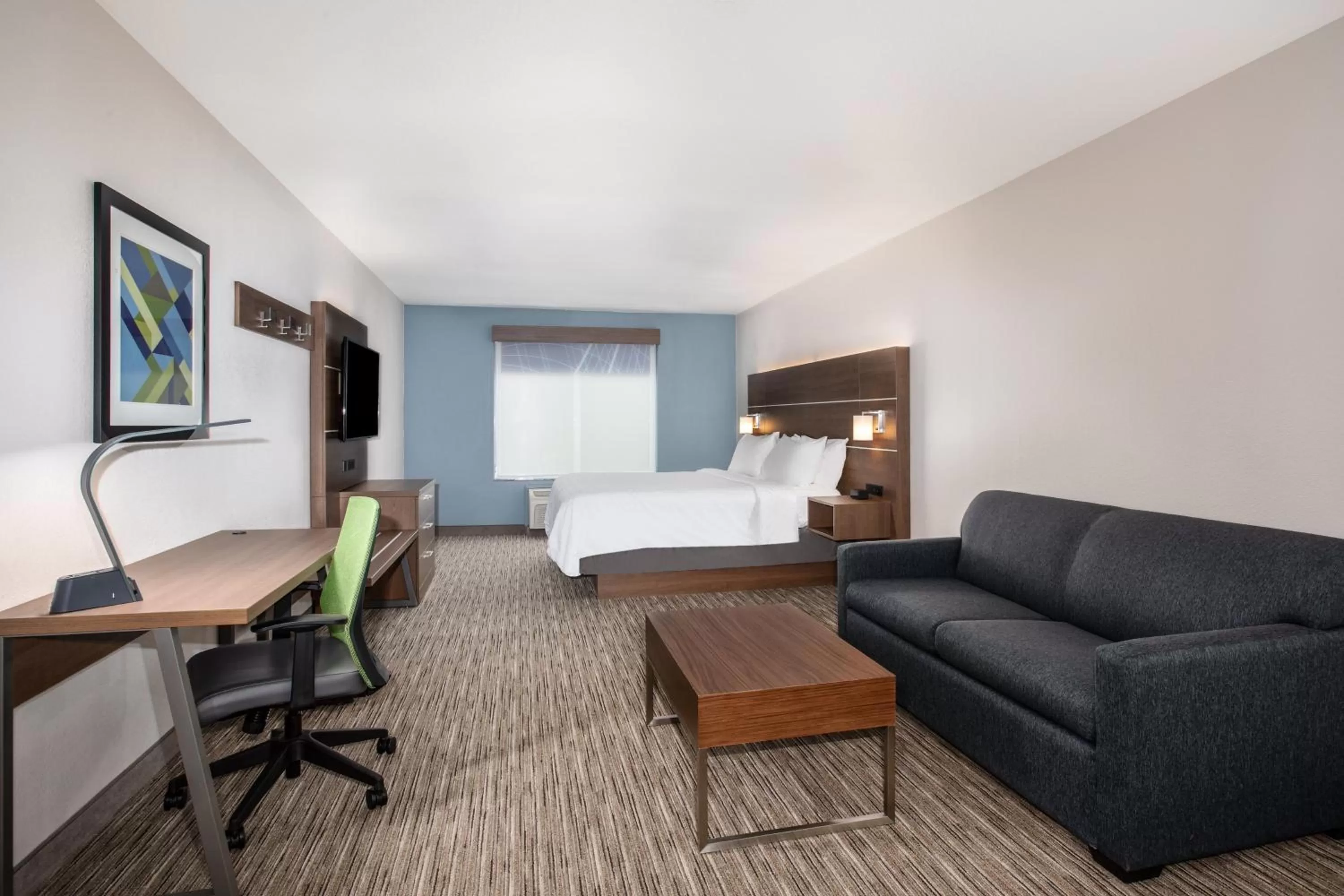 King Suite with Sofa Bed - Non-Smoking in Holiday Inn Express & Suites Yosemite Park Area by IHG