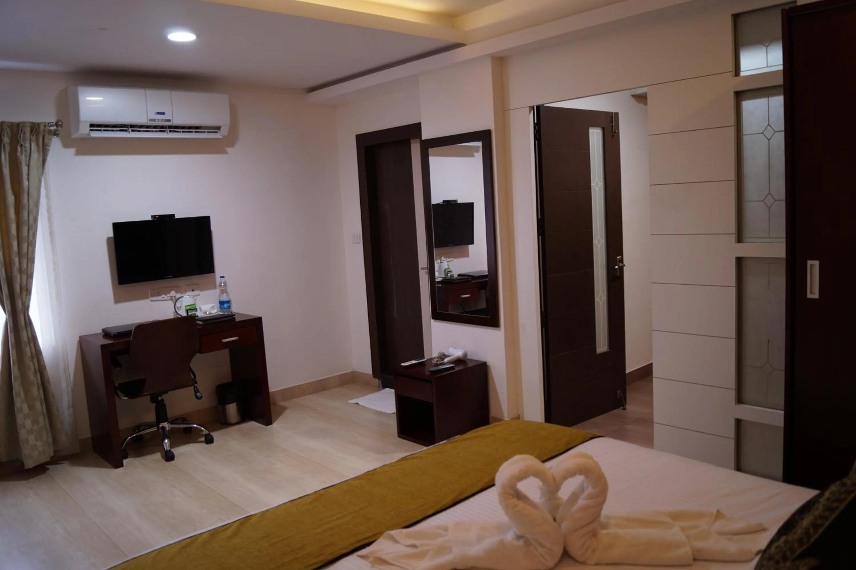 King Suite - single occupancy in Hotel Winsar Park