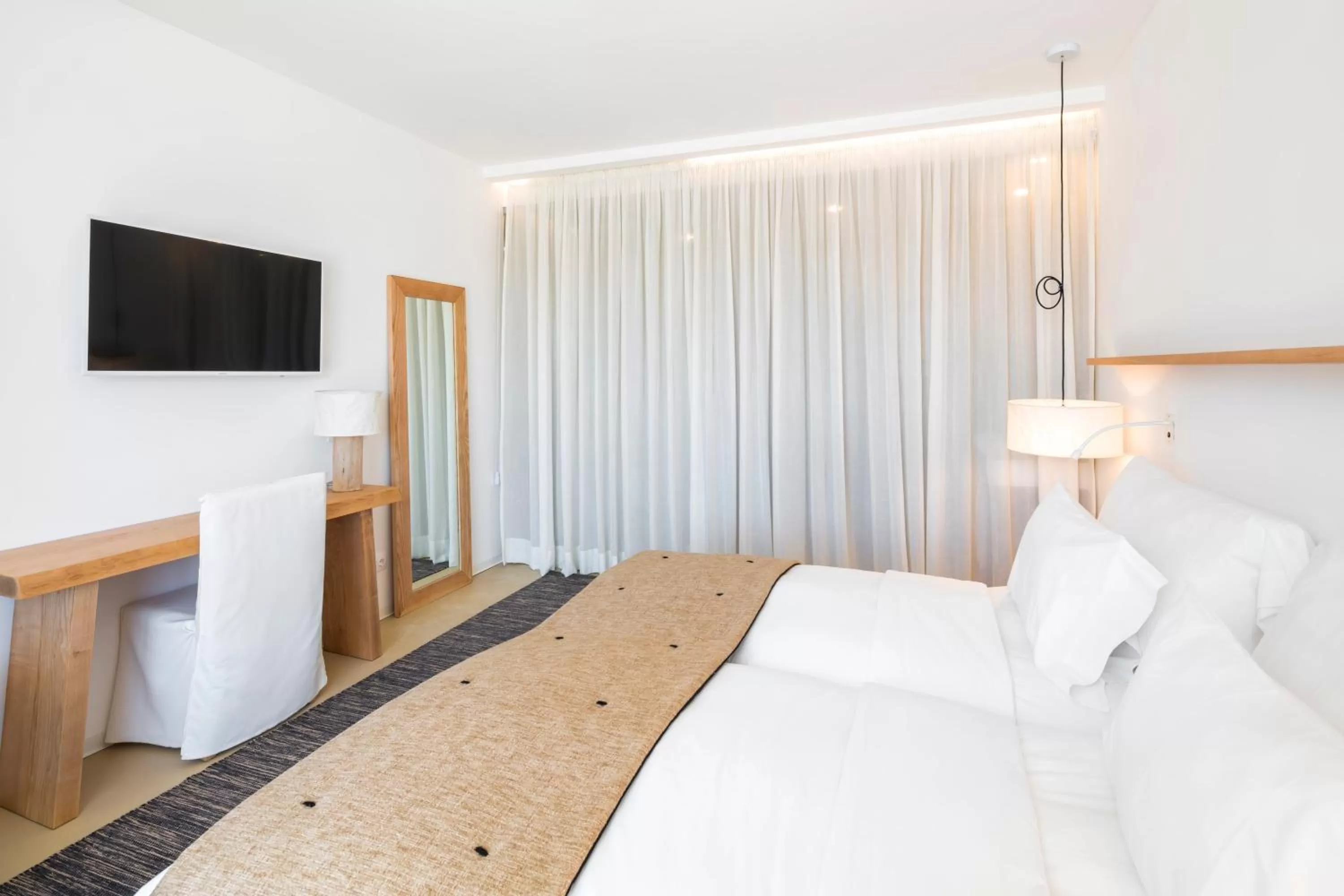 Double or Twin Room with City View in Lagos Avenida Hotel