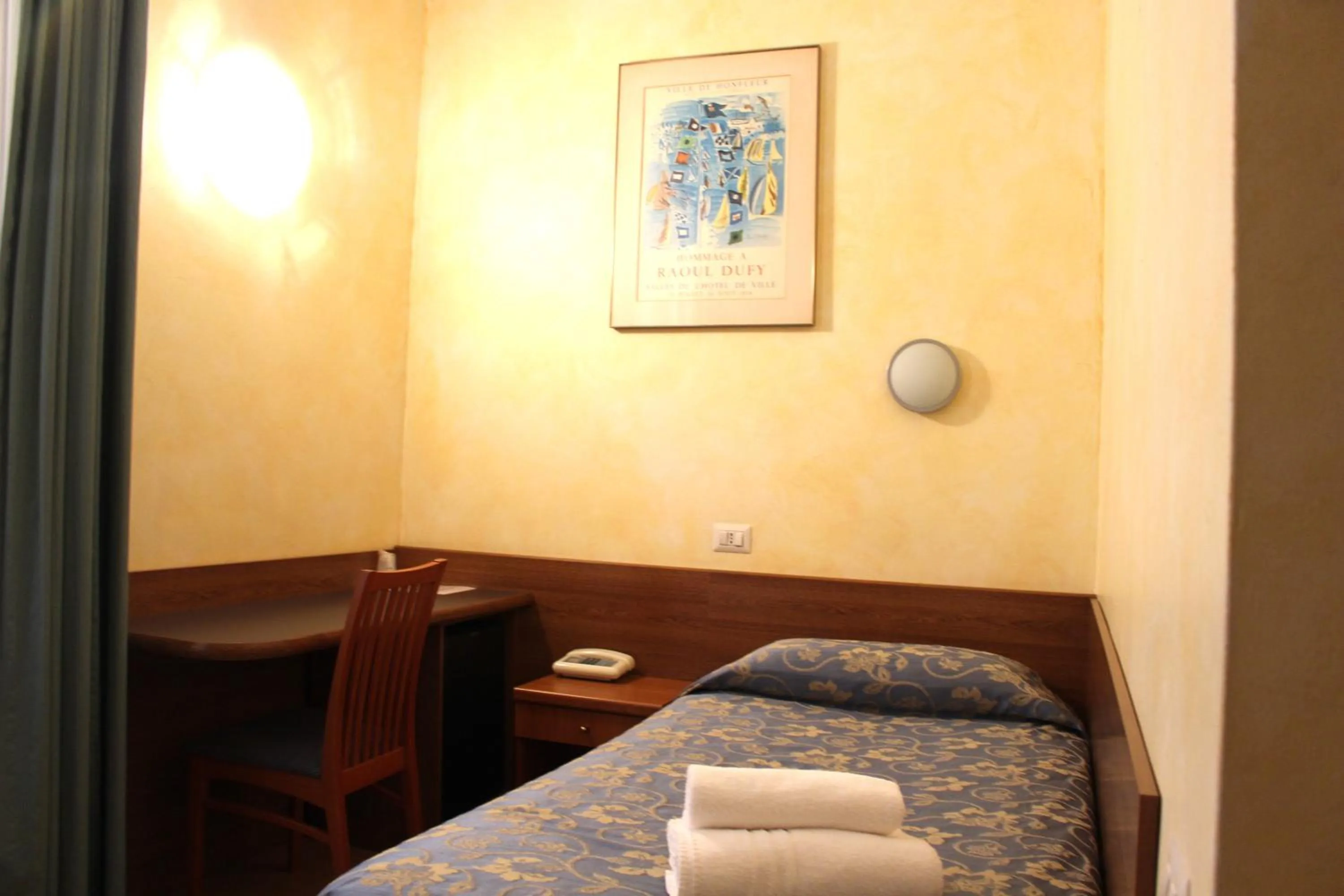 Single Room in Club Hotel