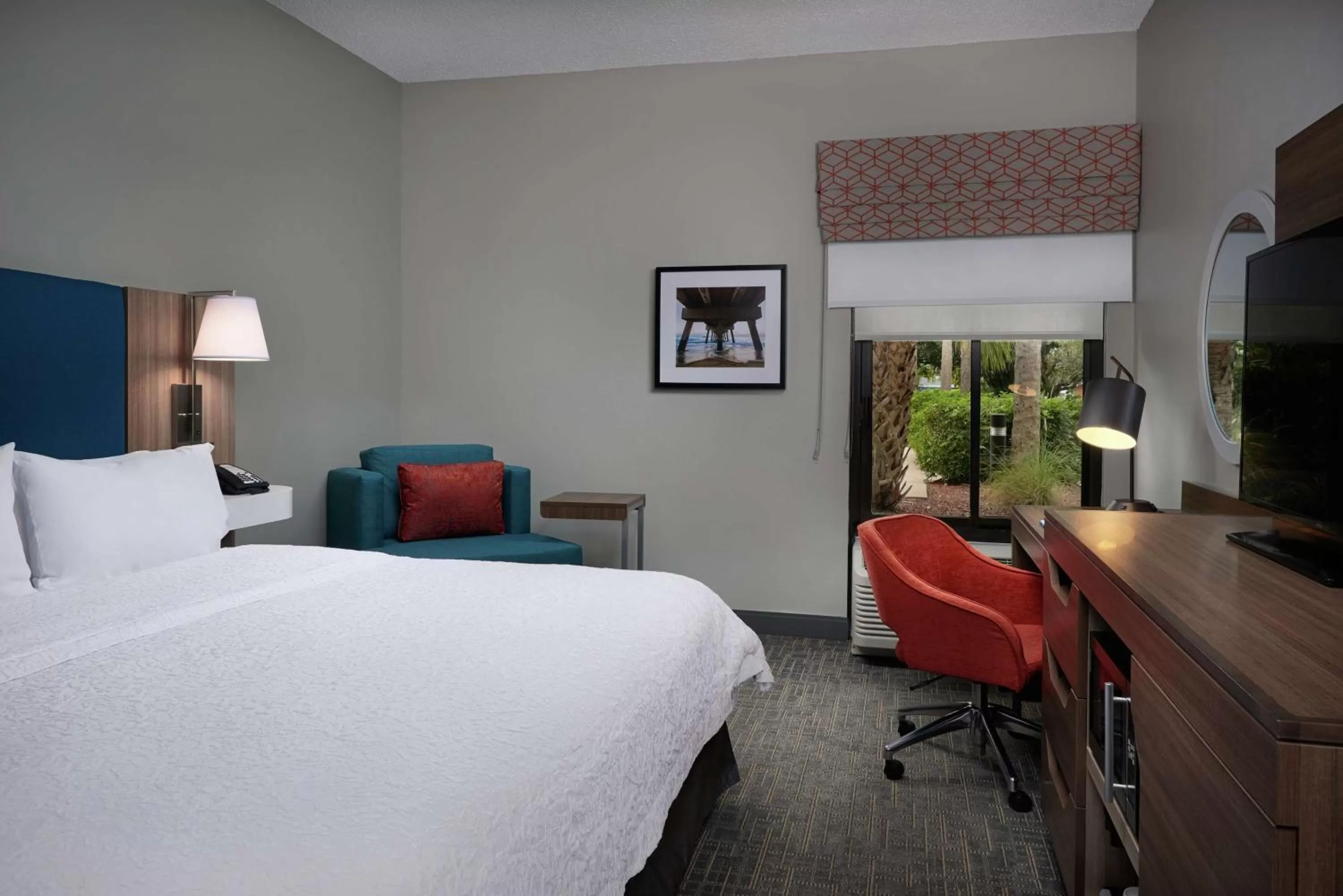 King Room - Mobility Access/Non-Smoking in Hampton Inn Juno Beach