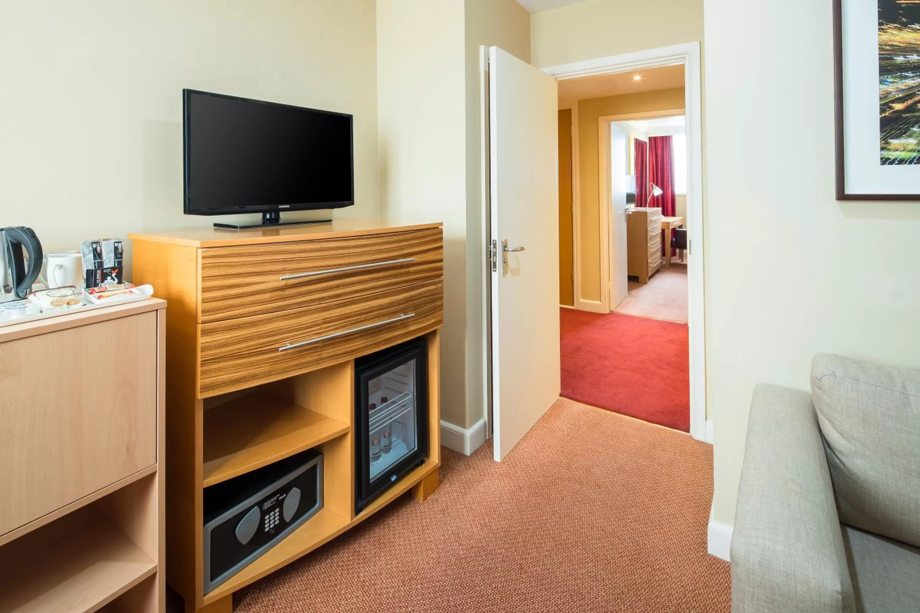 One-Bedroom Super King Suite with View & Lounge Access  in Crowne Plaza Chester by IHG