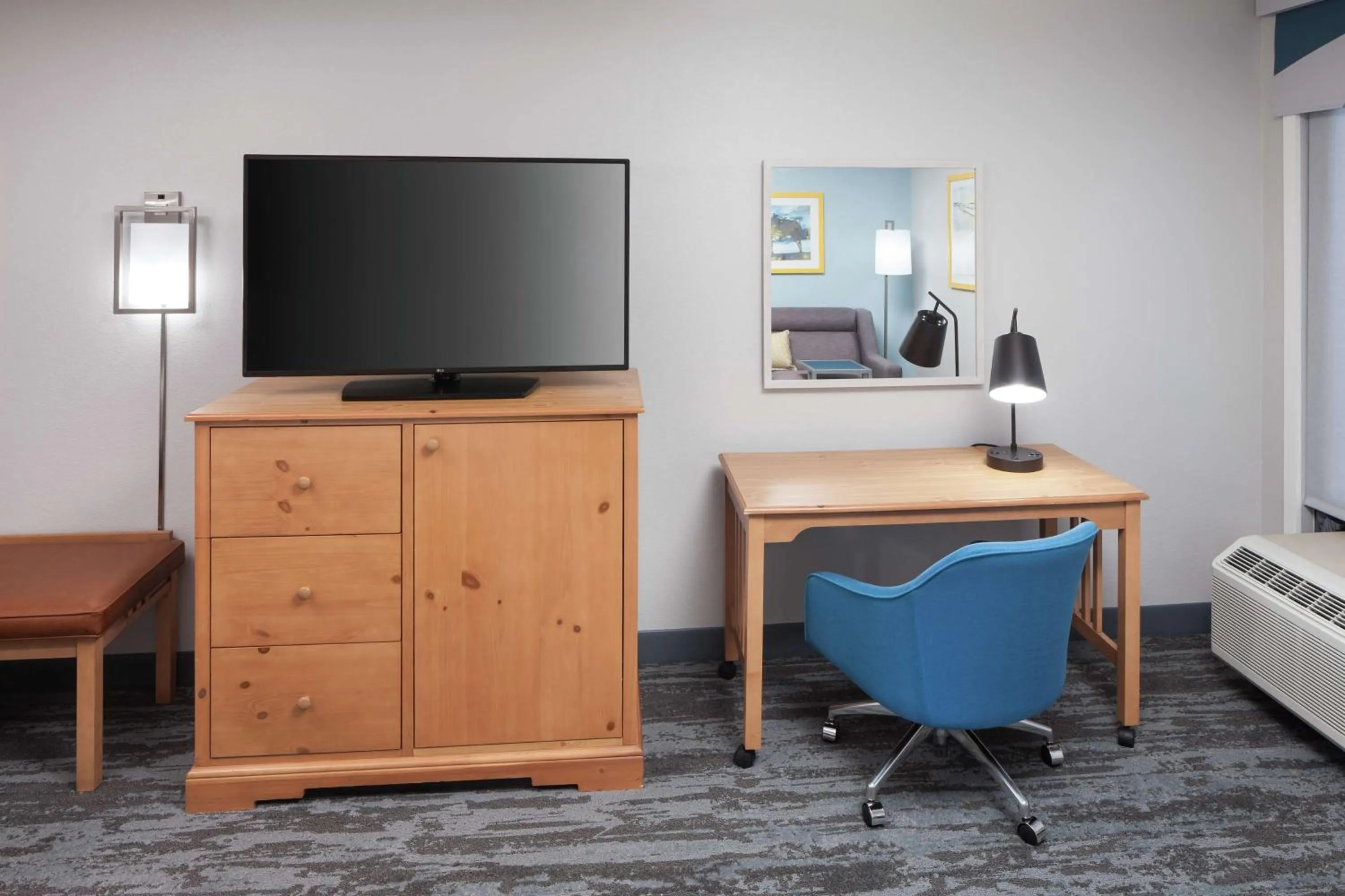 King Room with Sofa Bed and Study - Non-Smoking in Hampton Inn Austin NW near The Domain