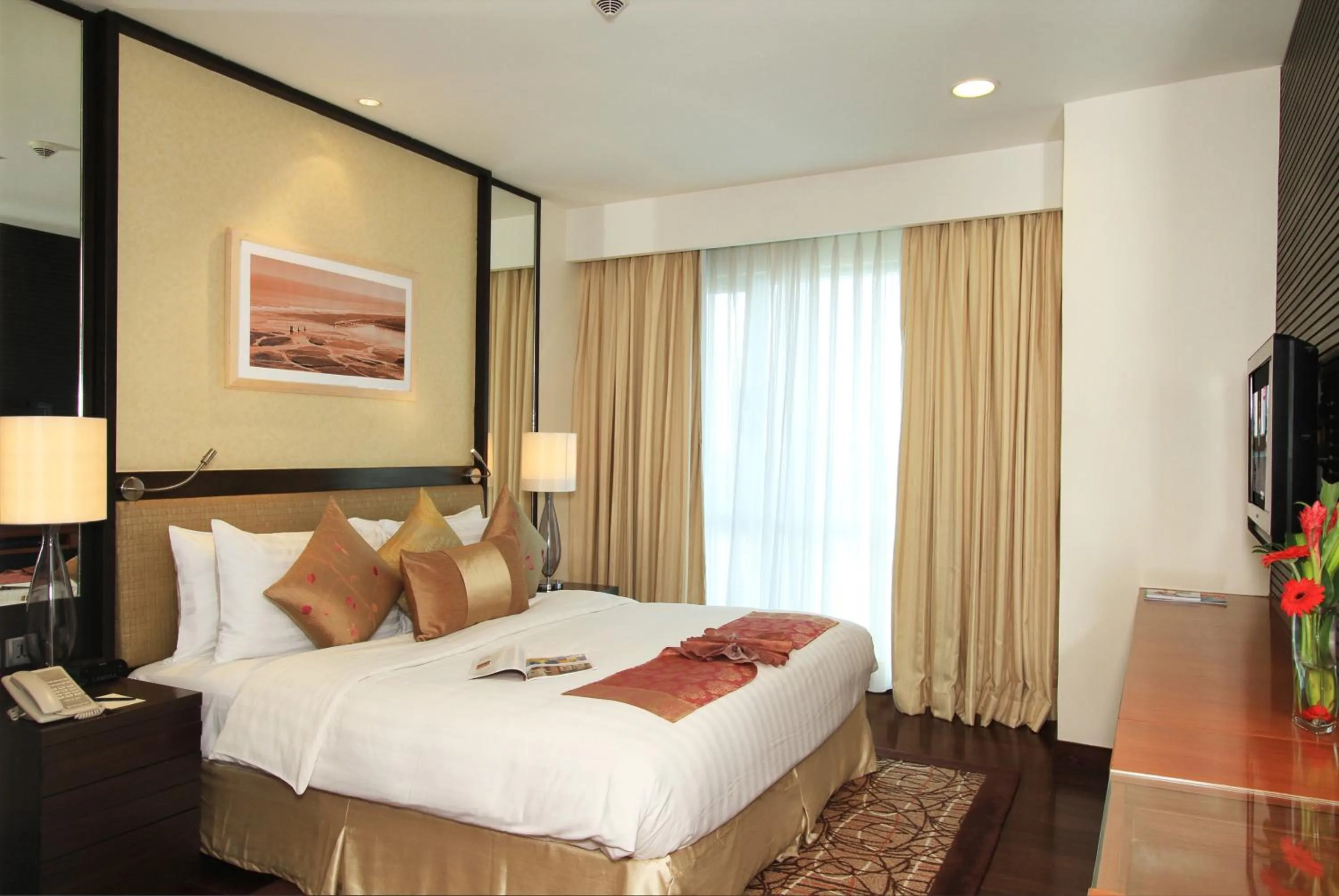 Premier Two-Bedroom Apartment in Somerset Greenways Chennai