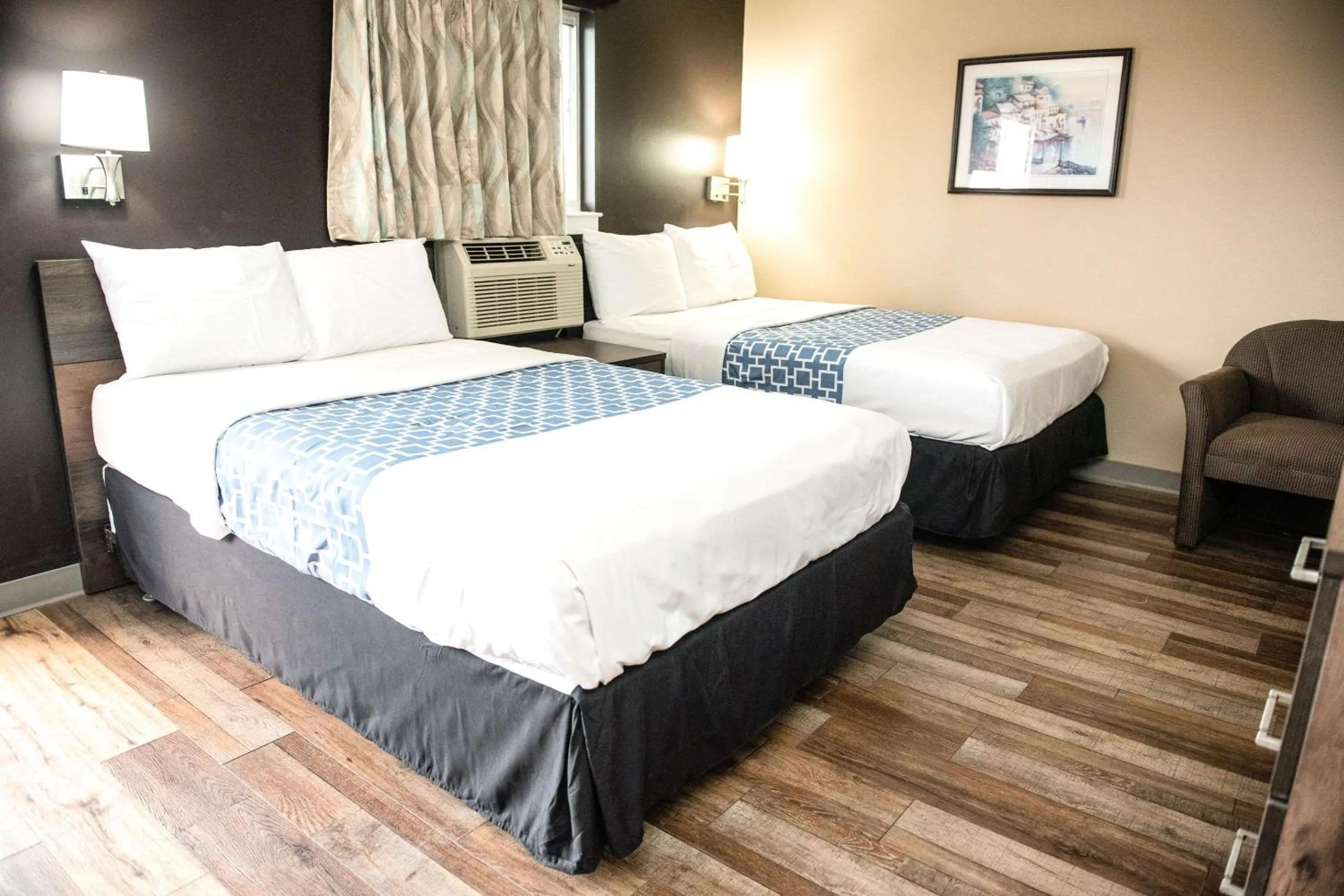 Double Room with Two Double Beds - Smoking in Suburban Studios Charlotte-Ballantyne