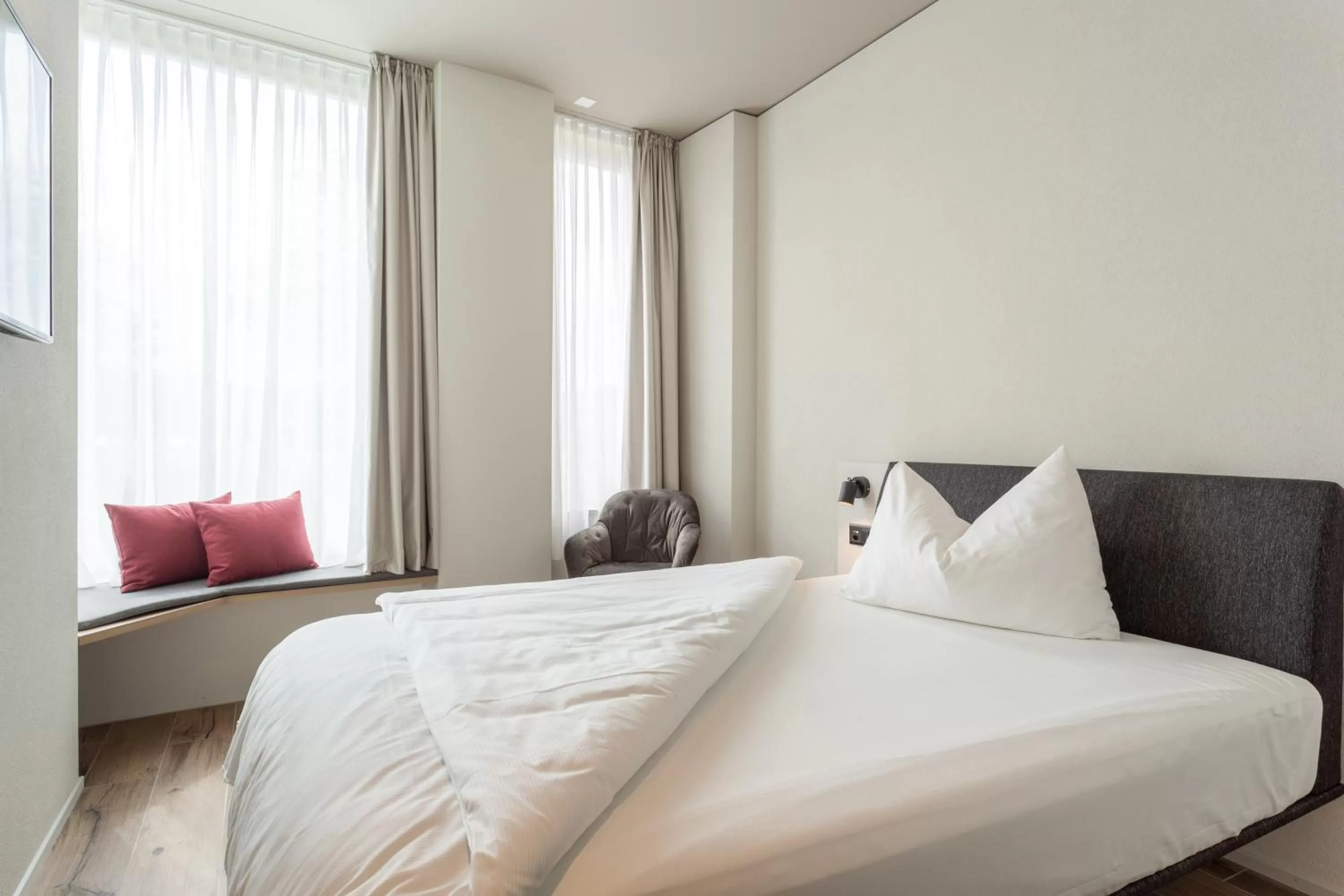 Comfort Single Room with Air Conditioning in Centurion Swiss Quality Towerhotel Windisch