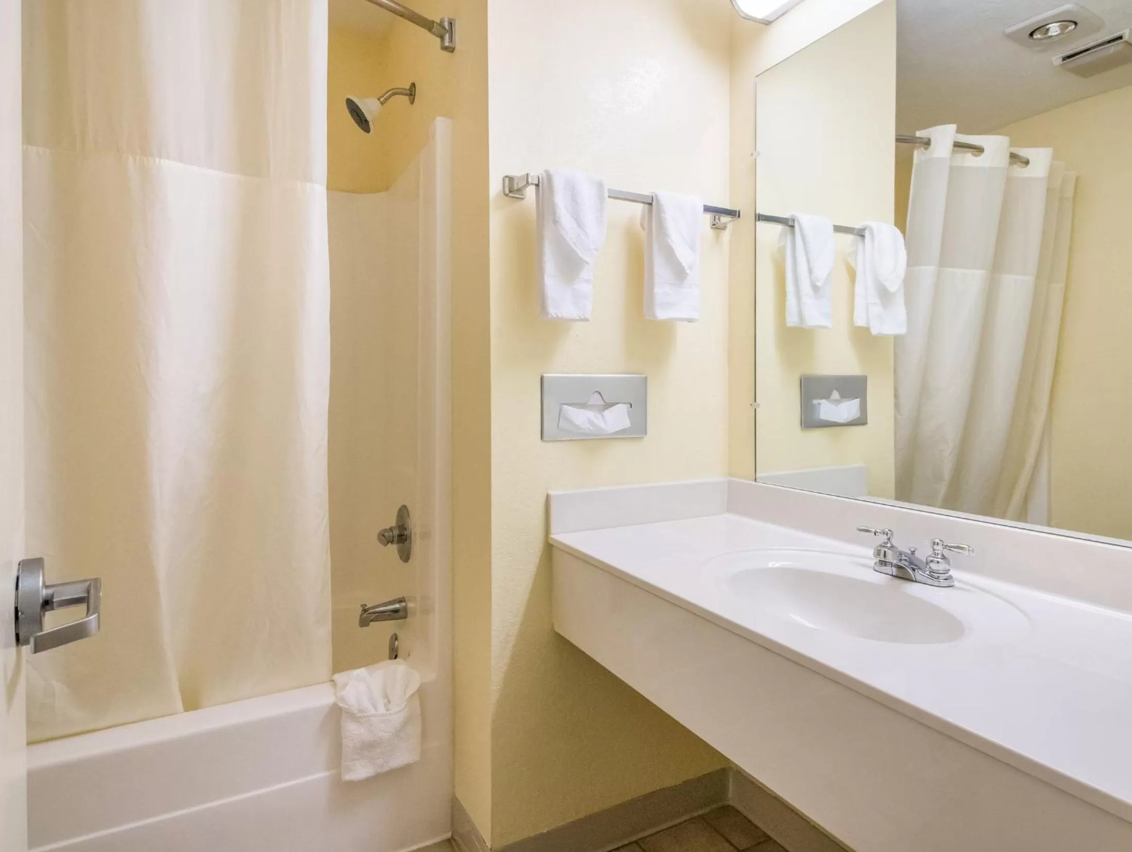 King Room in Americas Best Value Inn - Clayton