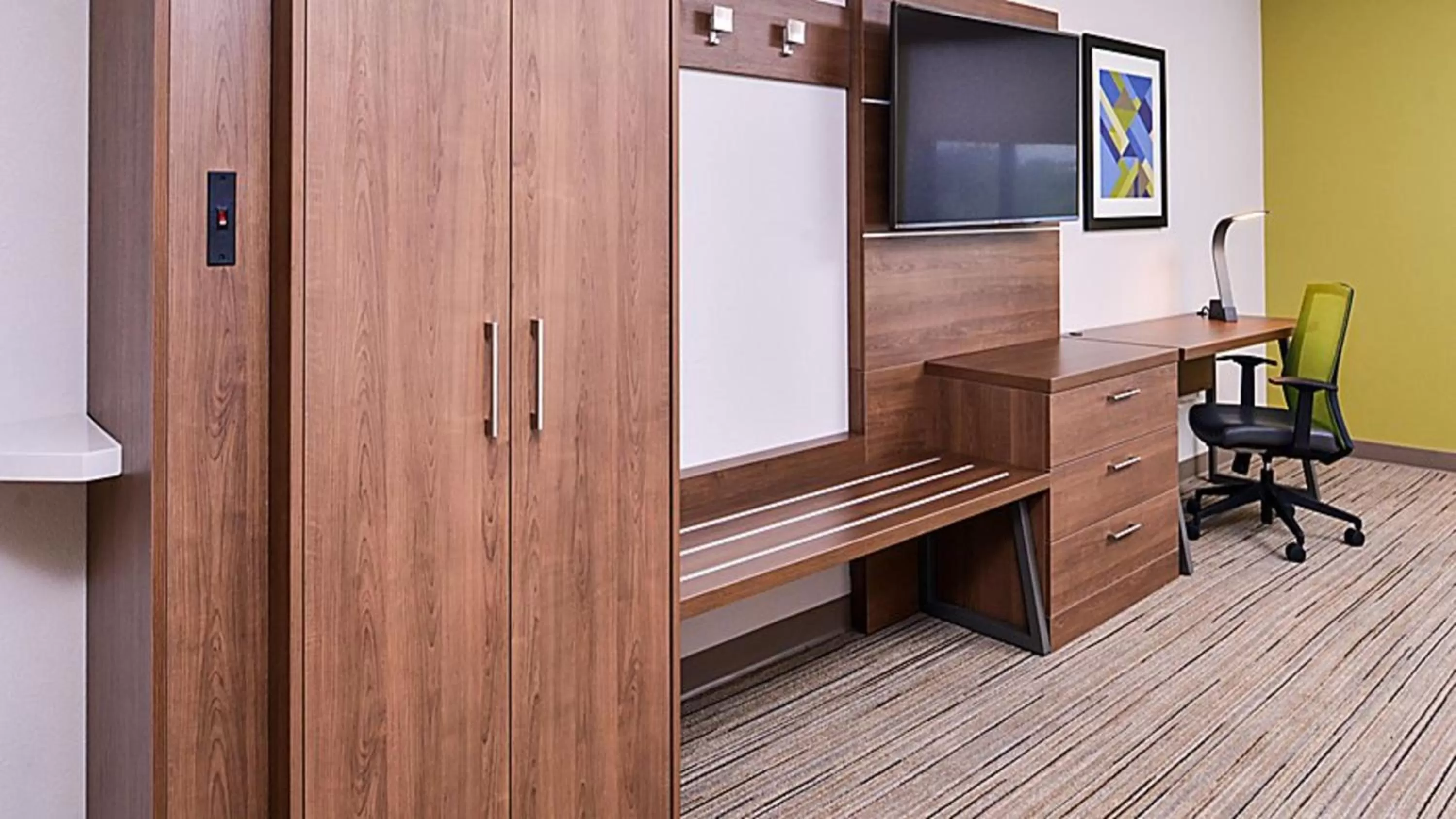 King Suite with Sofa Bed in Holiday Inn Express Hotel & Suites Mount Pleasant by IHG