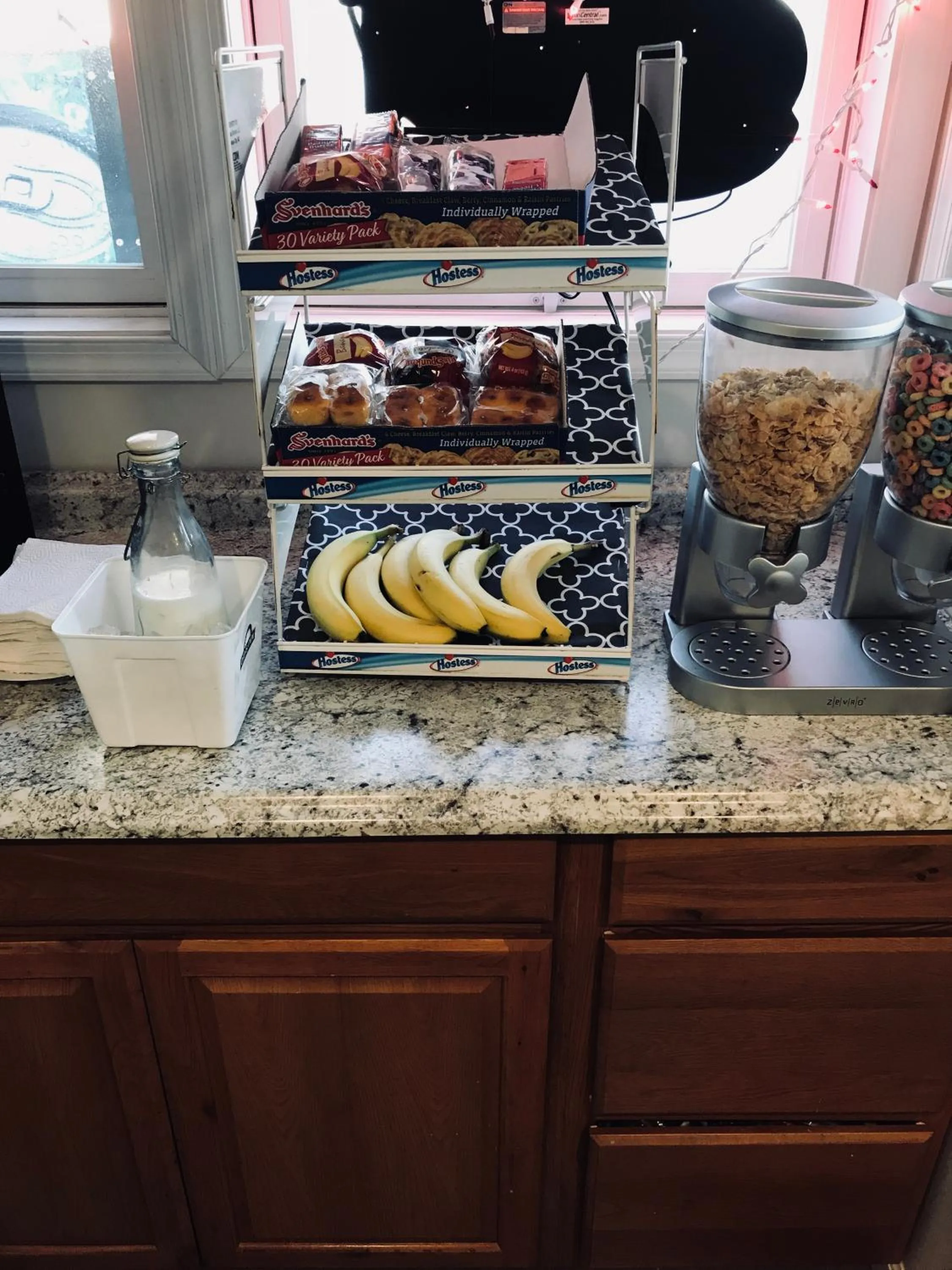 King Suite with Spa Bath in Dutch Motel Palmyra