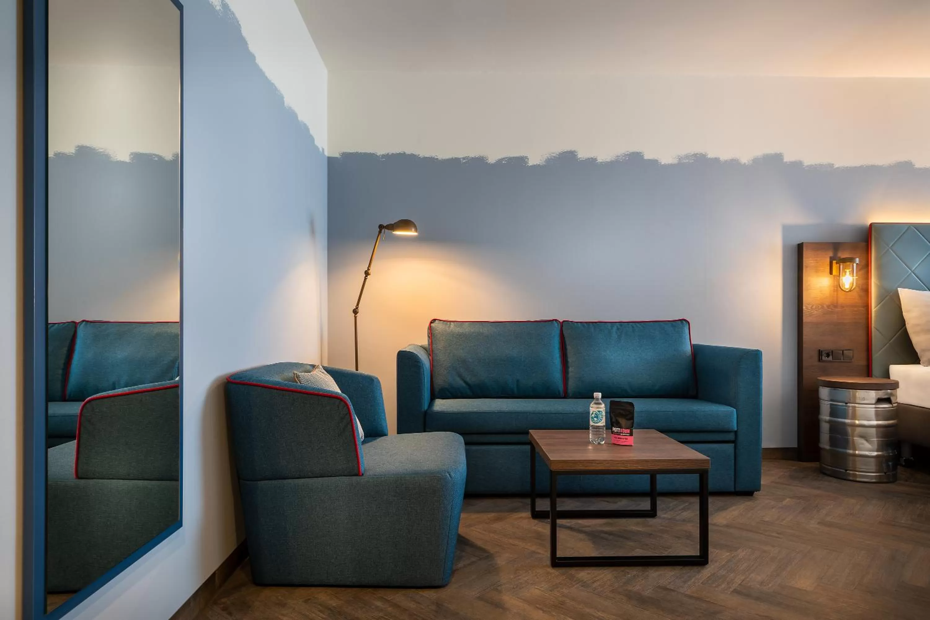 Premium Family Queen Room with Sofa Bed - single occupancy in Holiday Inn - the niu, Keg Hamburg Ost by IHG