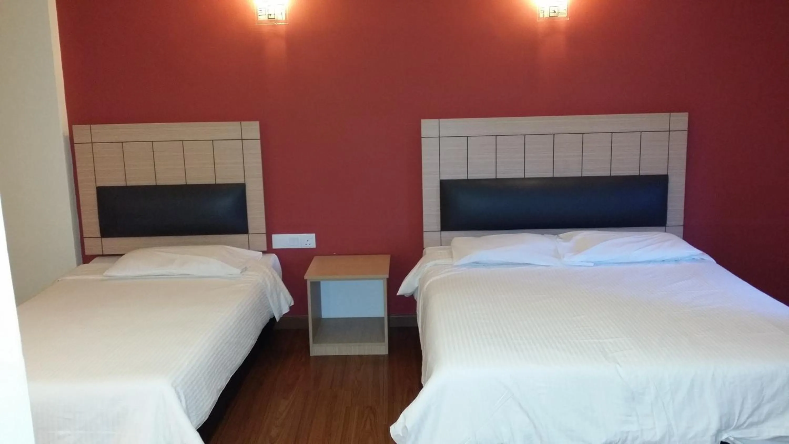 Standard Triple Room in Smart Hotel