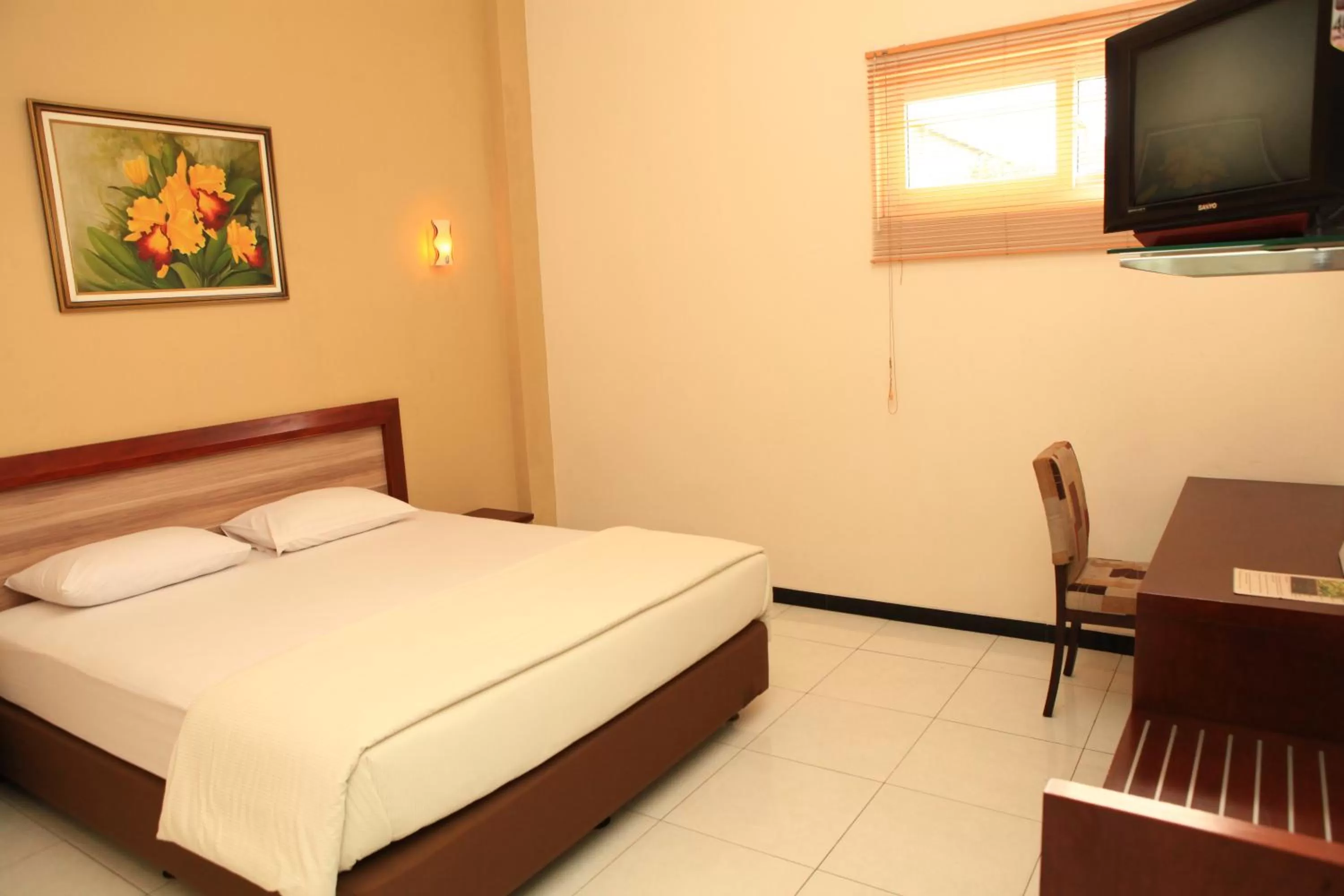 Superior Double Room in Arya Graha Semarang