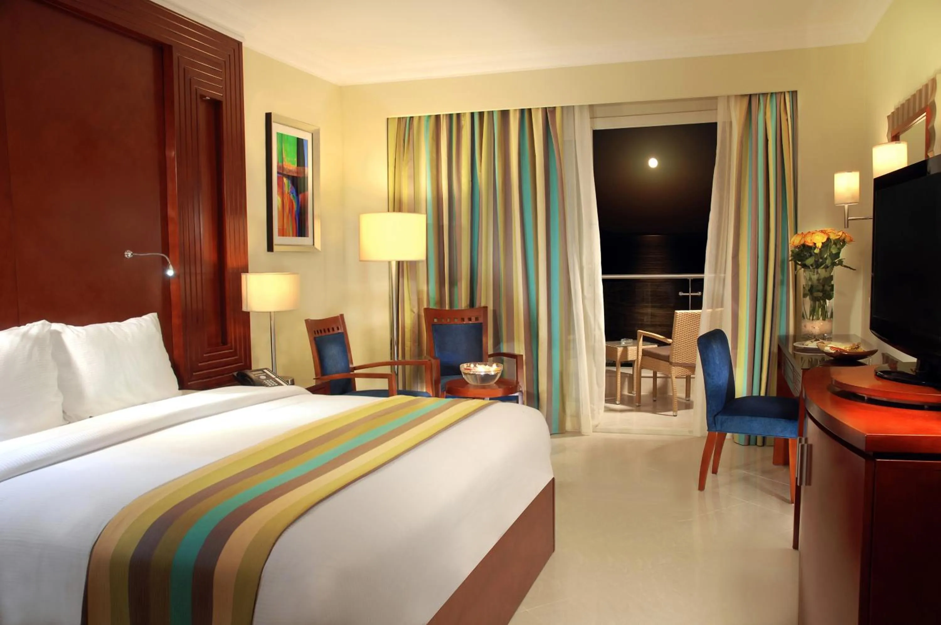 Honeymoon Offer (Upgraded to Swim-Up Room) in Xperience Sea Breeze Resort